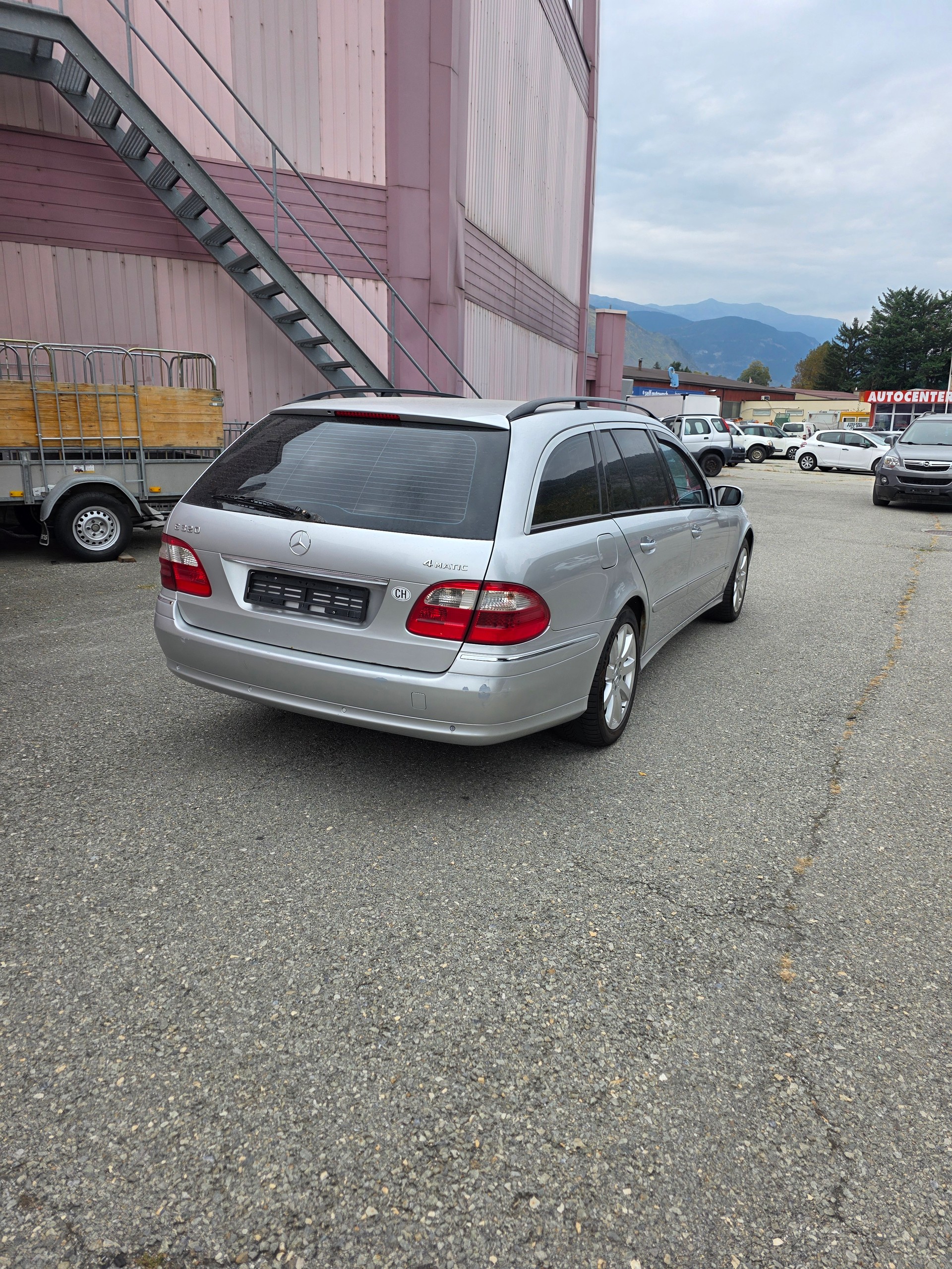 MERCEDES-BENZ E 320 Classic 4Matic Automatic-image-6