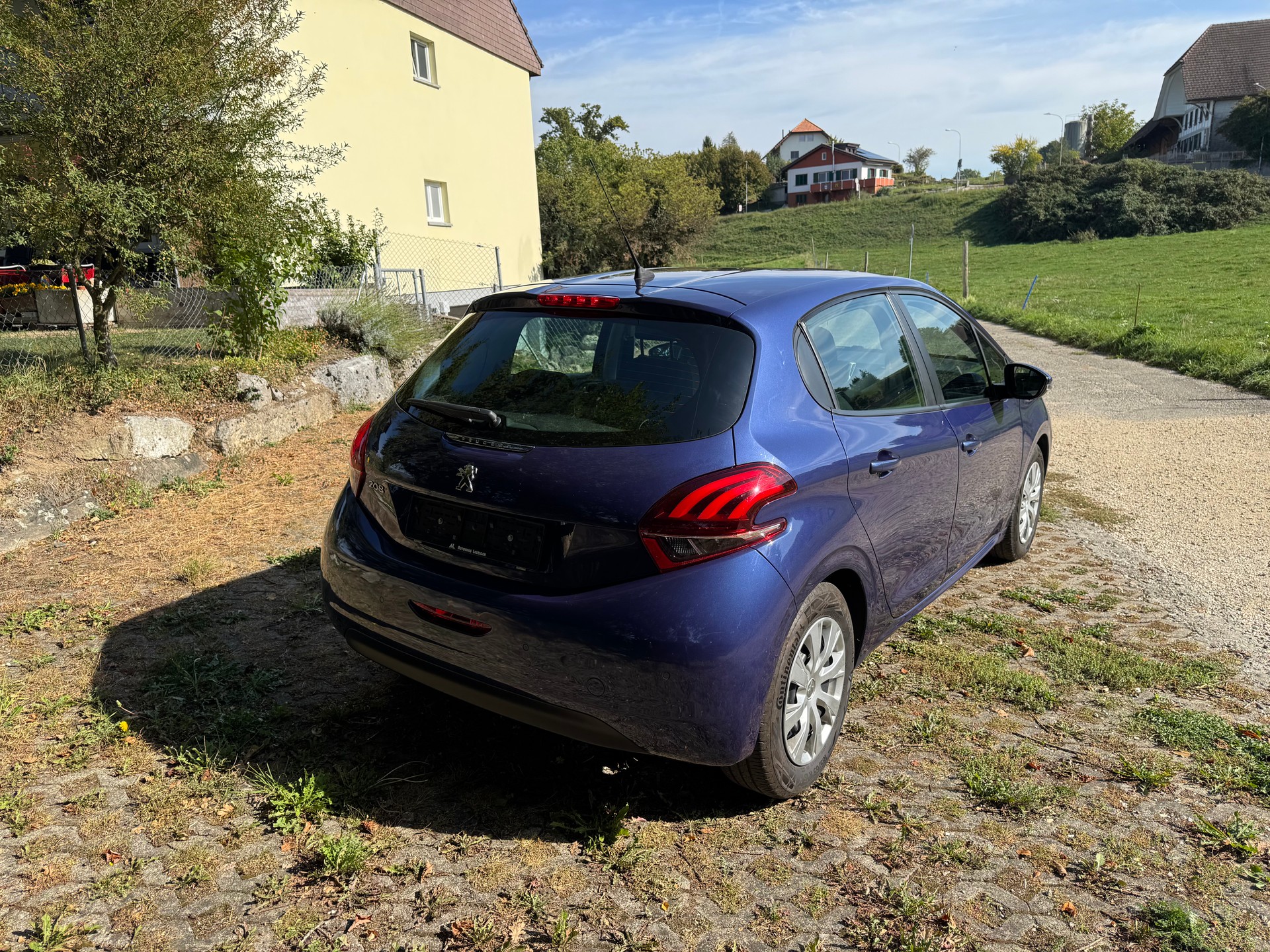 PEUGEOT 208 1.2 VTI Access-image-1