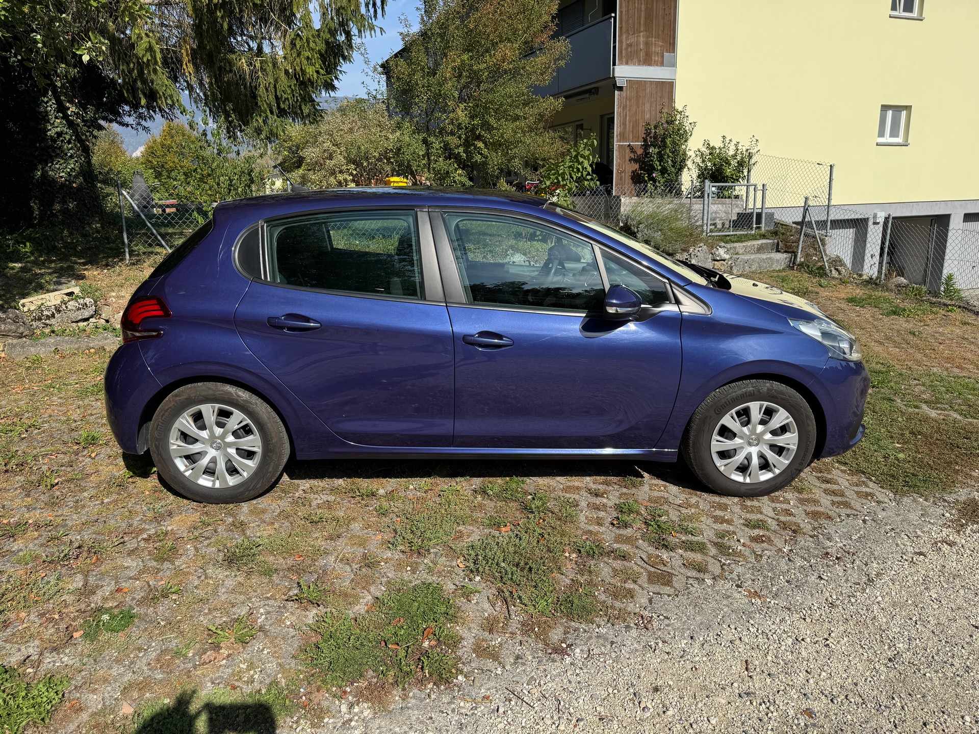 PEUGEOT 208 1.2 VTI Access-image-2