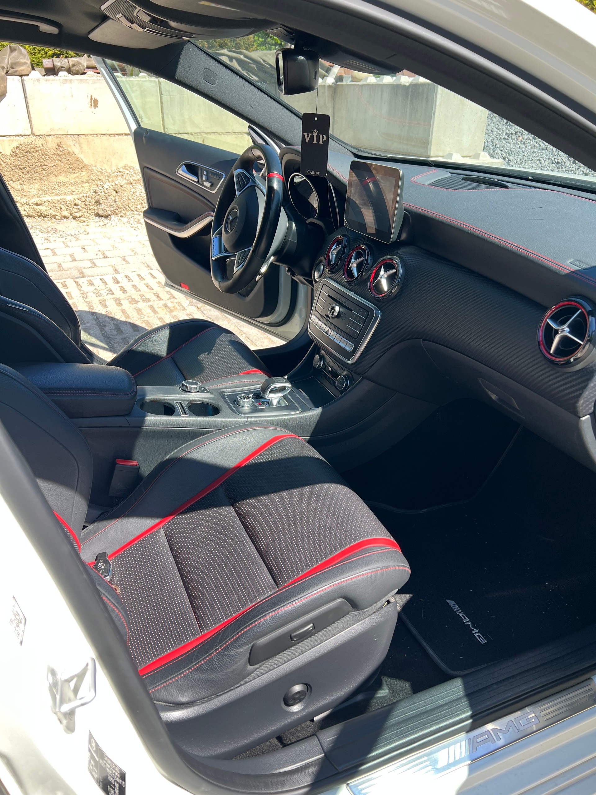 MERCEDES-BENZ A 45 AMG-image-3