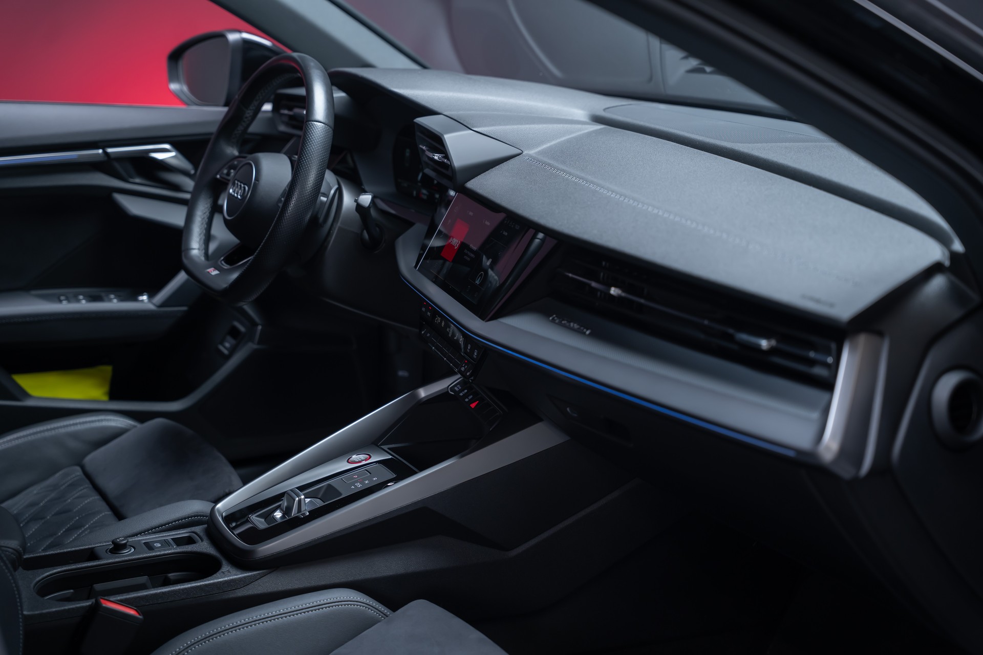 AUDI S3 Limousine 2.0 TFSI quattro S-Tronic / Sportsitze / Sportlenkrad / Virtual Cockpit-image-30