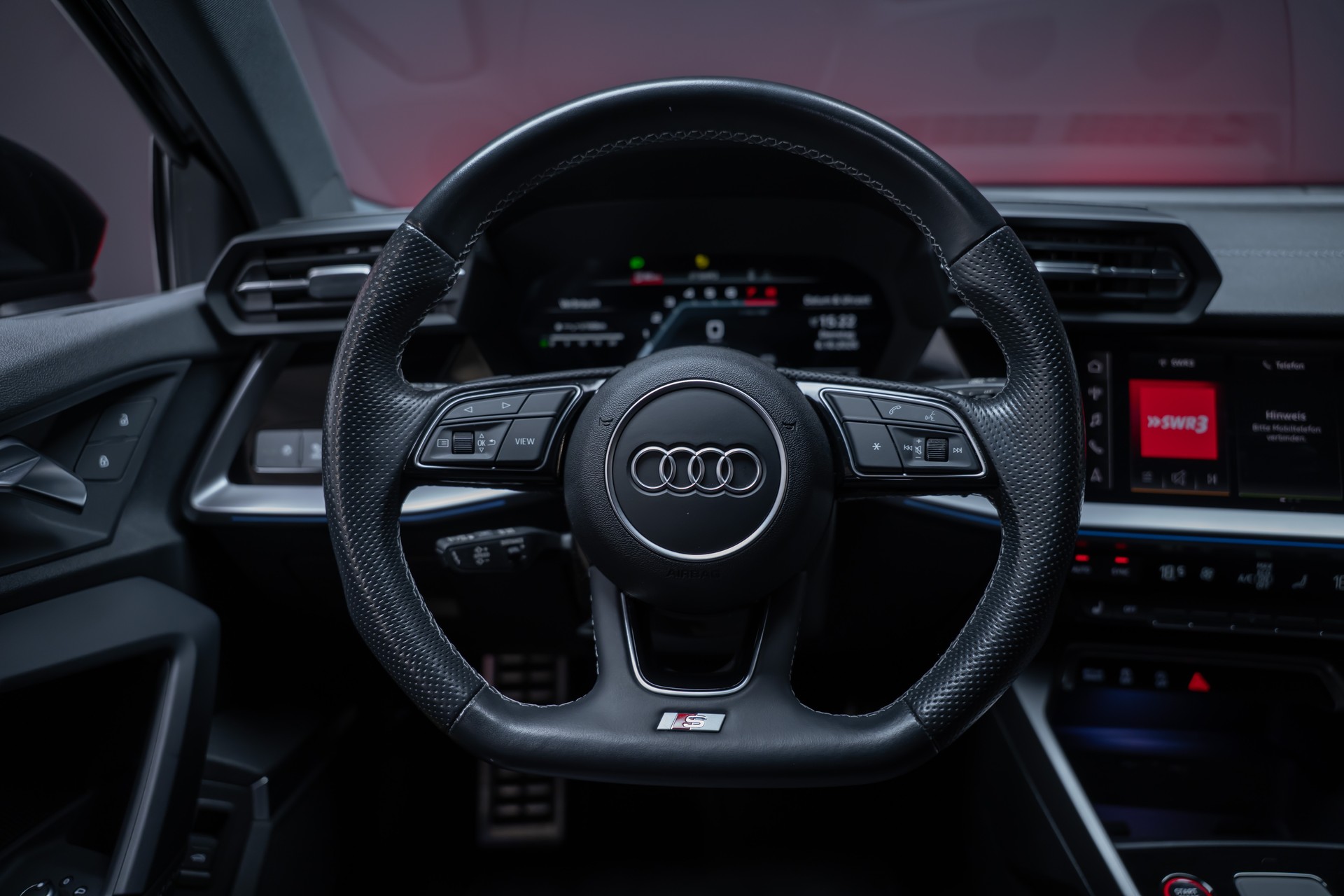 AUDI S3 Limousine 2.0 TFSI quattro S-Tronic / Sportsitze / Sportlenkrad / Virtual Cockpit-image-21
