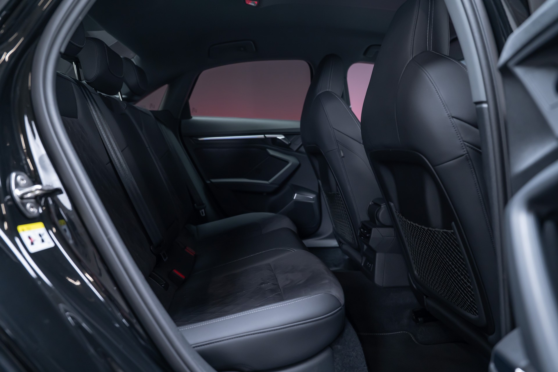 AUDI S3 Limousine 2.0 TFSI quattro S-Tronic / Sportsitze / Sportlenkrad / Virtual Cockpit-image-32