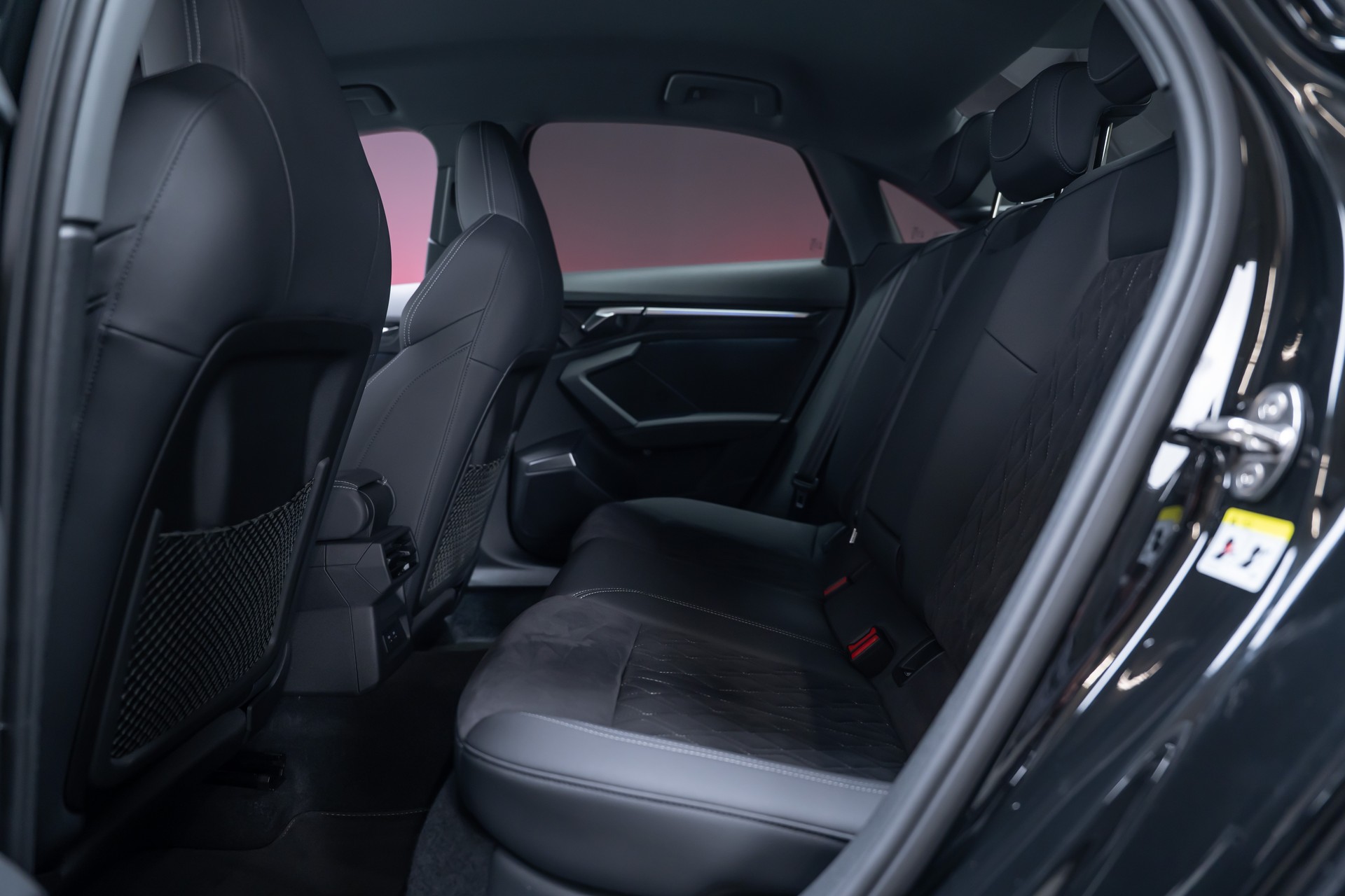 AUDI S3 Limousine 2.0 TFSI quattro S-Tronic / Sportsitze / Sportlenkrad / Virtual Cockpit-image-18