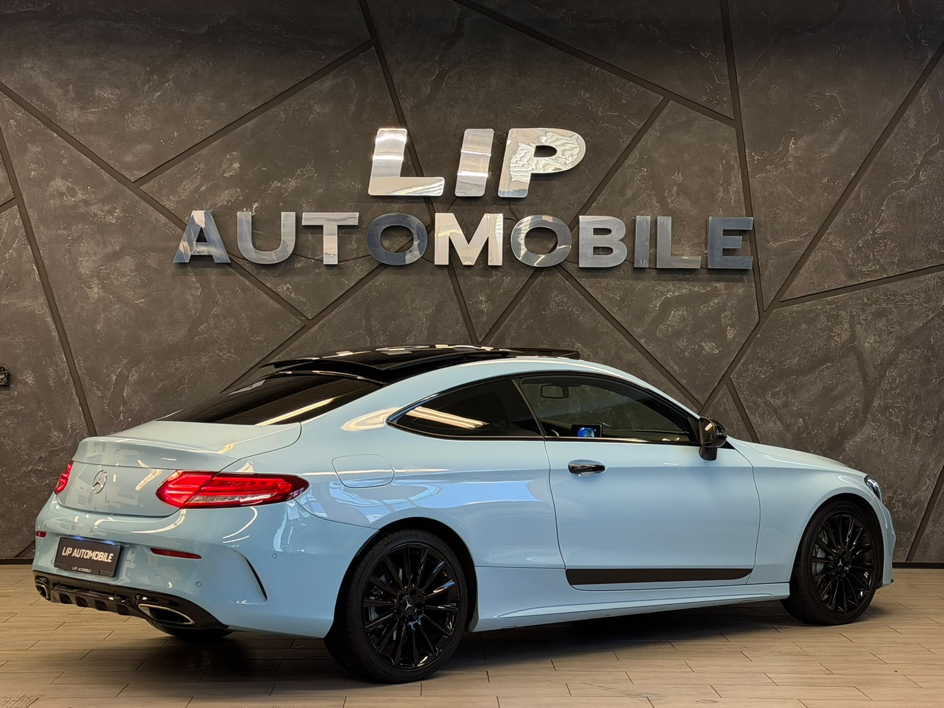 MERCEDES-BENZ C 300 AMG Line Coupé 7G-tronic-image-5