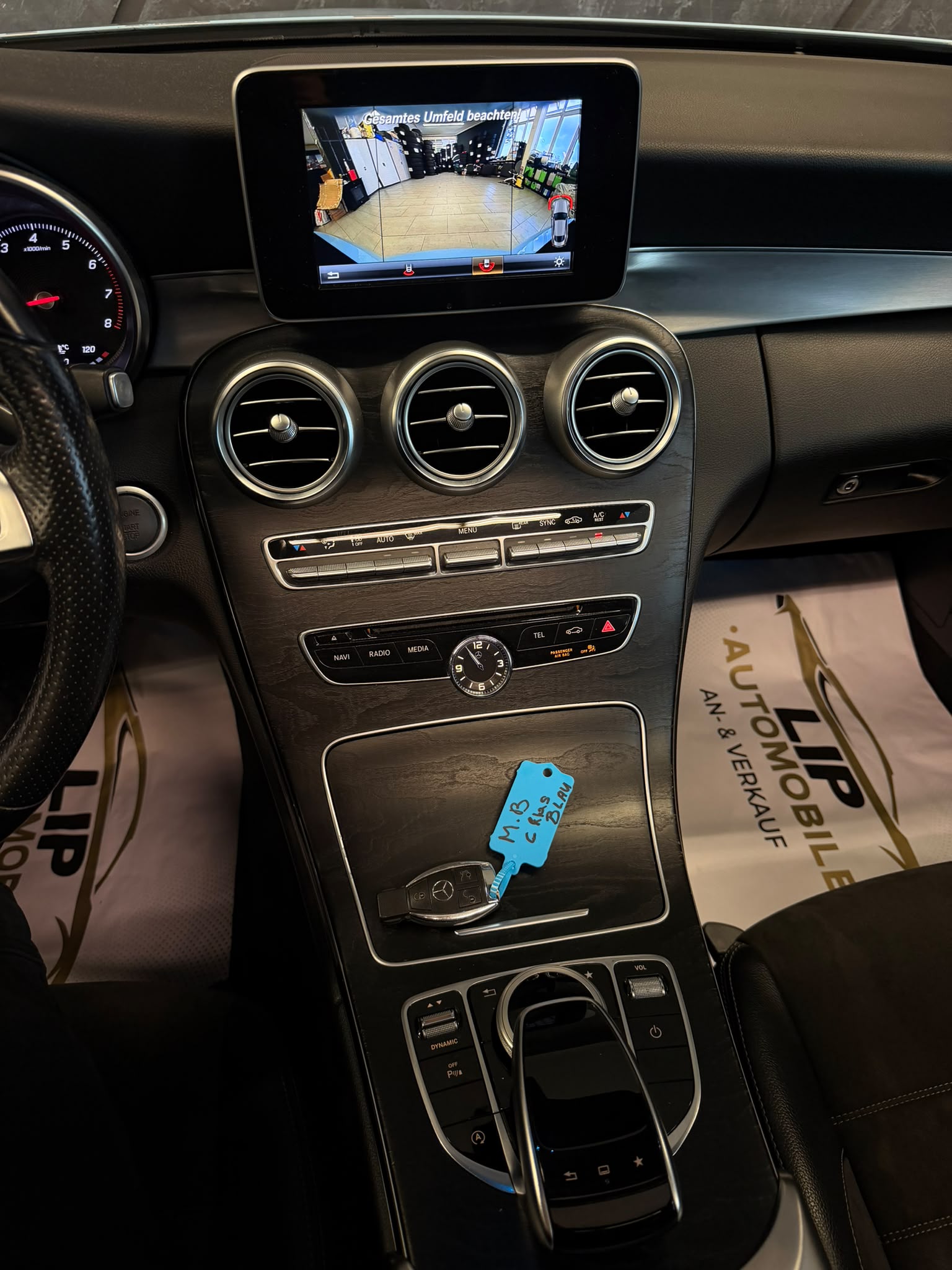 MERCEDES-BENZ C 300 AMG Line Coupé 7G-tronic-image-12