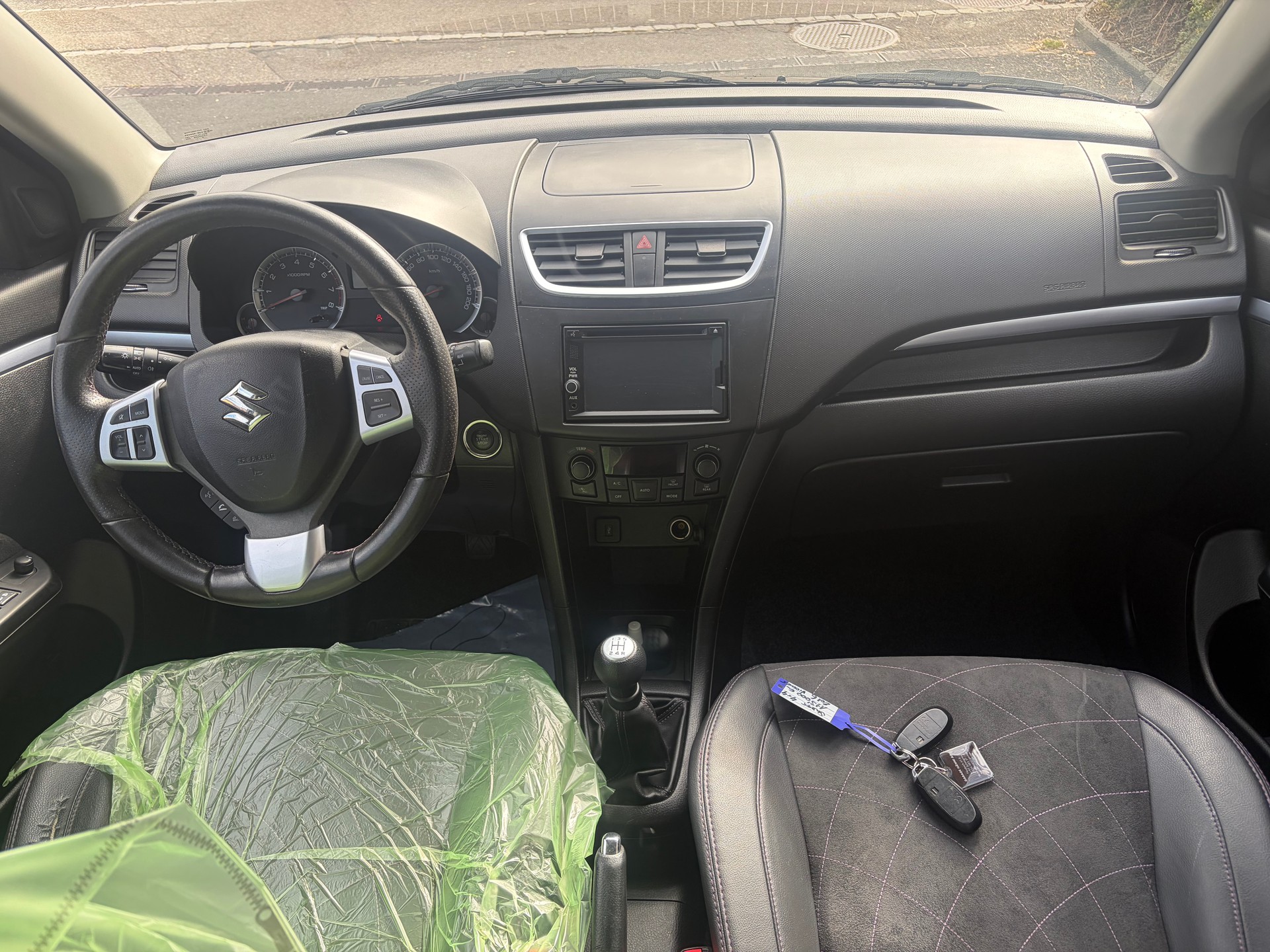SUZUKI Swift 1.2i 16V Sergio Cellano Top 4x4-image-5