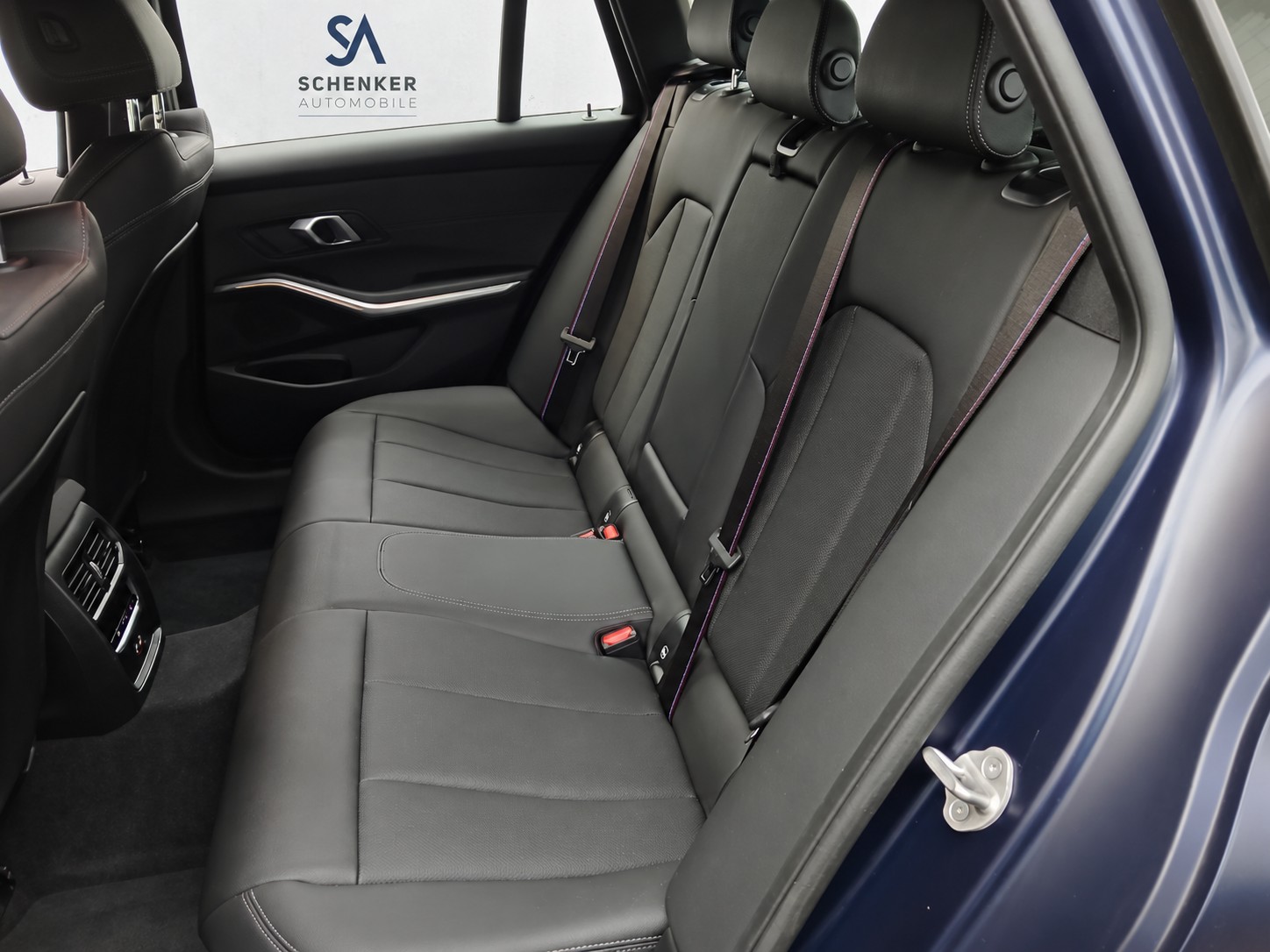 BMW 320d xDrive 48V Touring Steptronic M Sport Pro-image-7