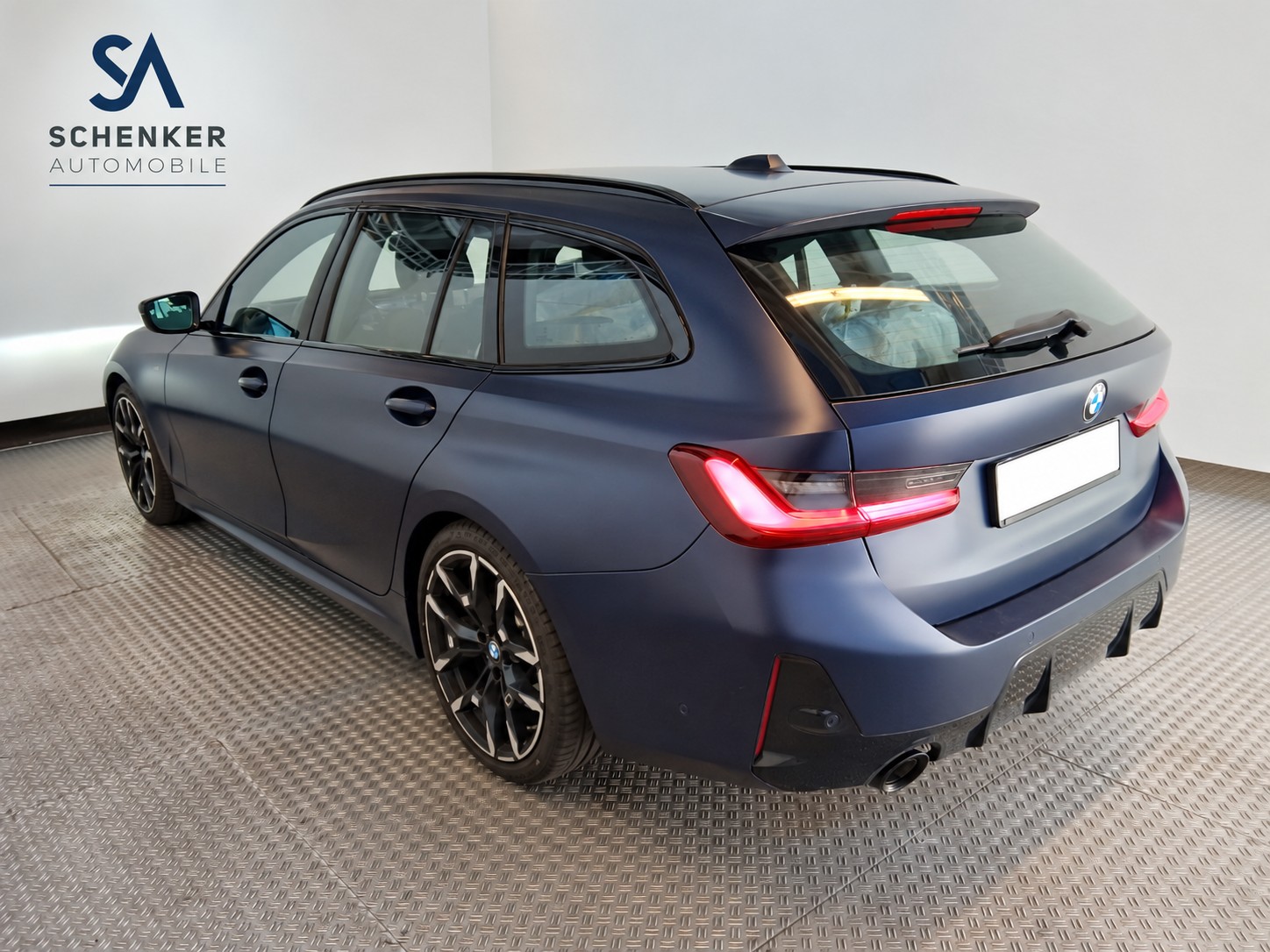 BMW 320d xDrive 48V Touring Steptronic M Sport Pro-image-4