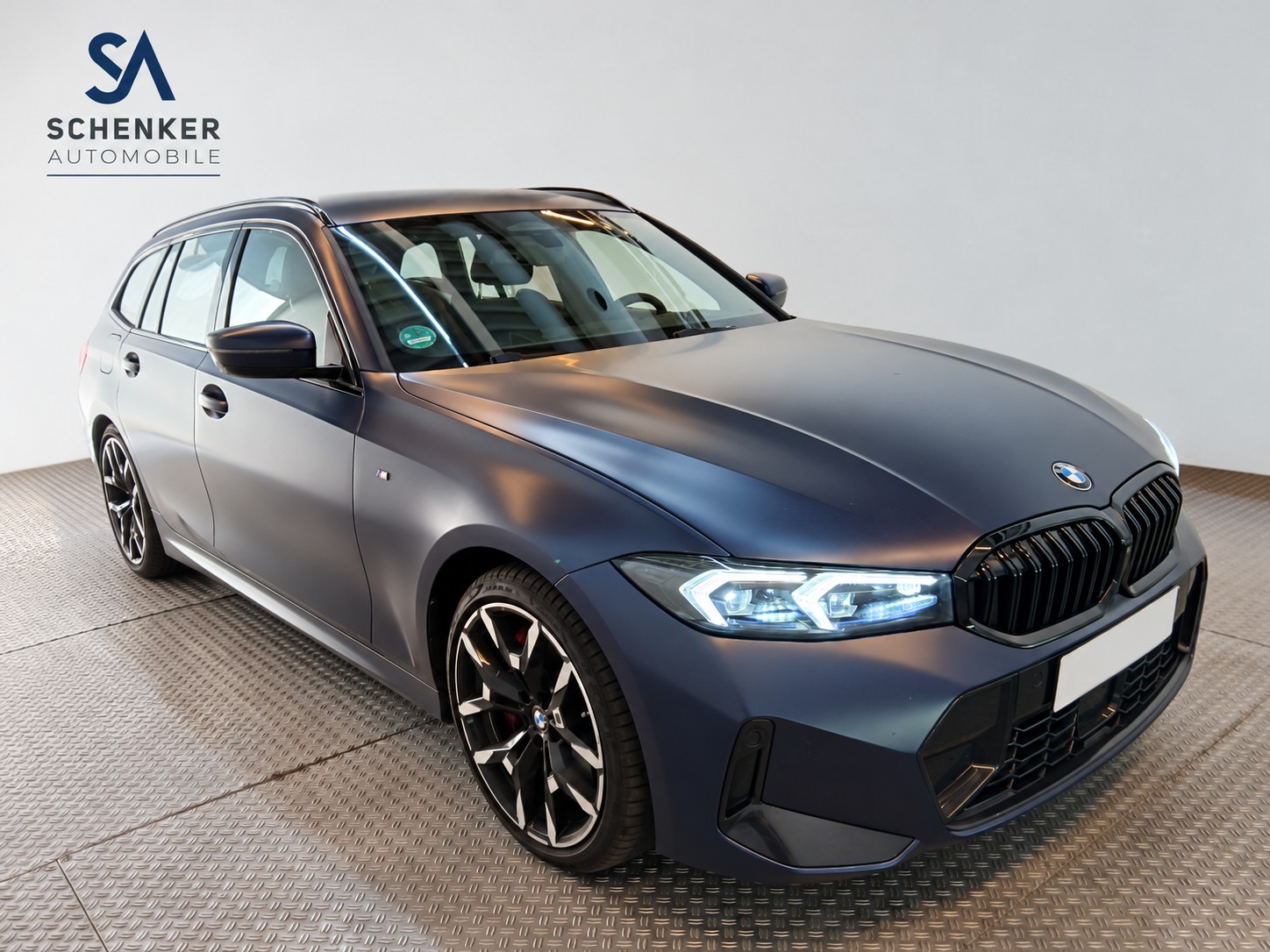 BMW 320d xDrive 48V Touring Steptronic M Sport Pro-image-2