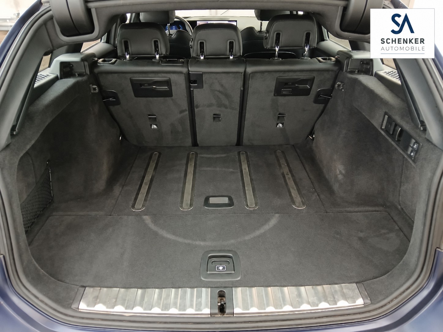 BMW 320d xDrive 48V Touring Steptronic M Sport Pro-image-12