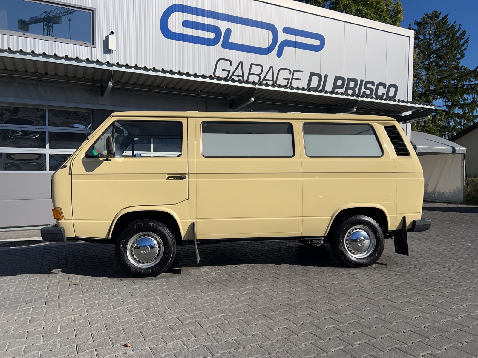 VW T3 Militär Krankenwagen-showroom-element-1