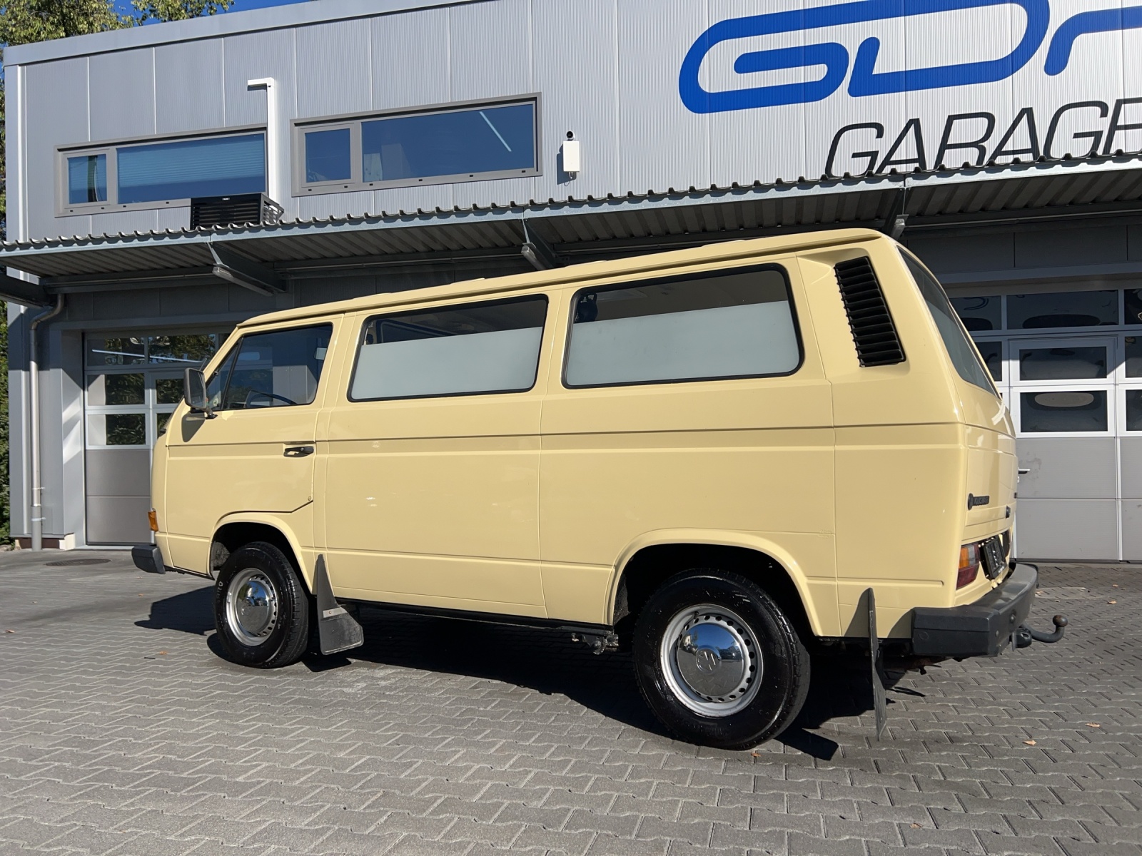 VW T3 Militär Krankenwagen-showroom-element-2