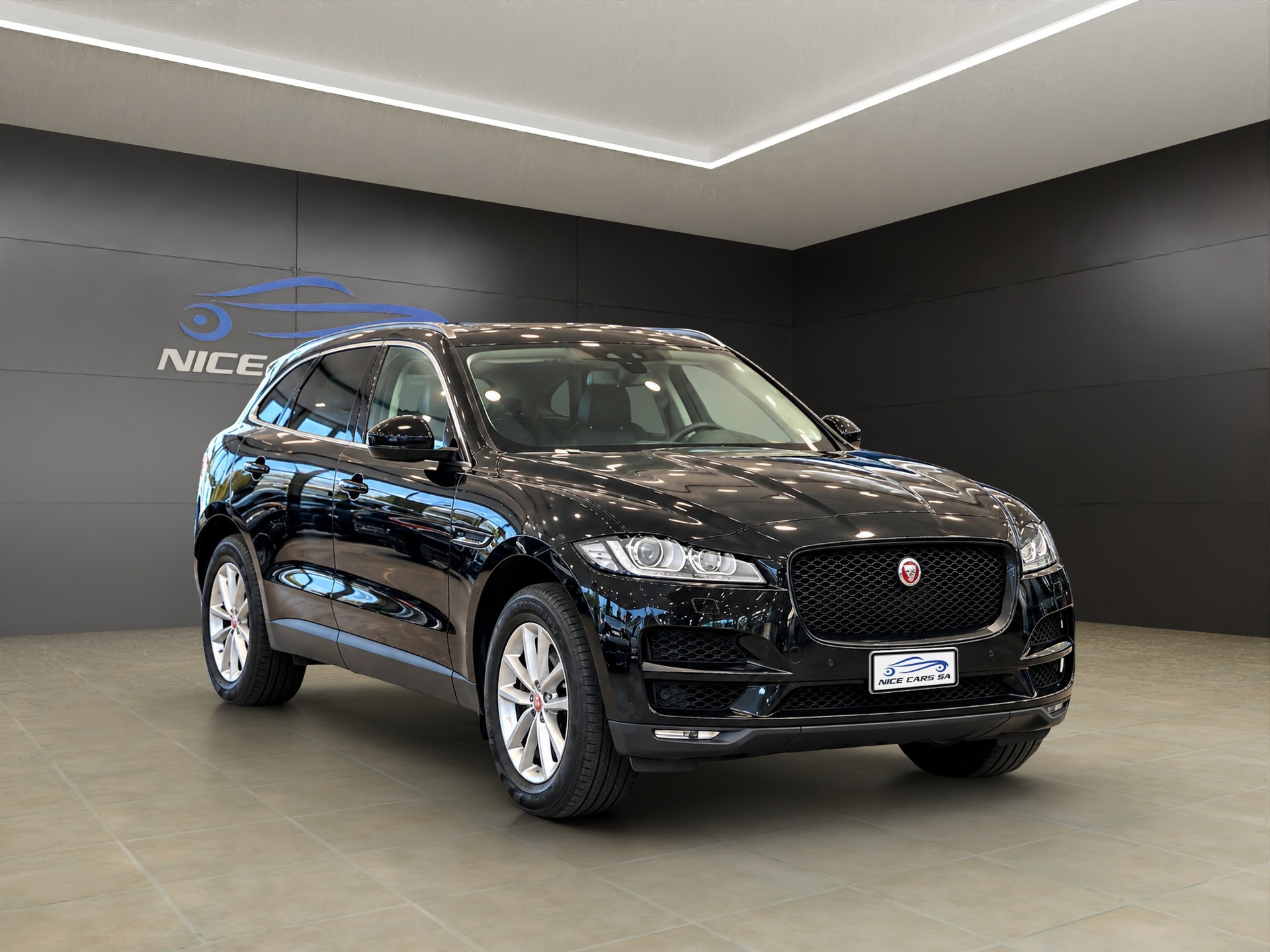 JAGUAR F-Pace 30t 2.0 R-Sport AWD Automatik-image-1