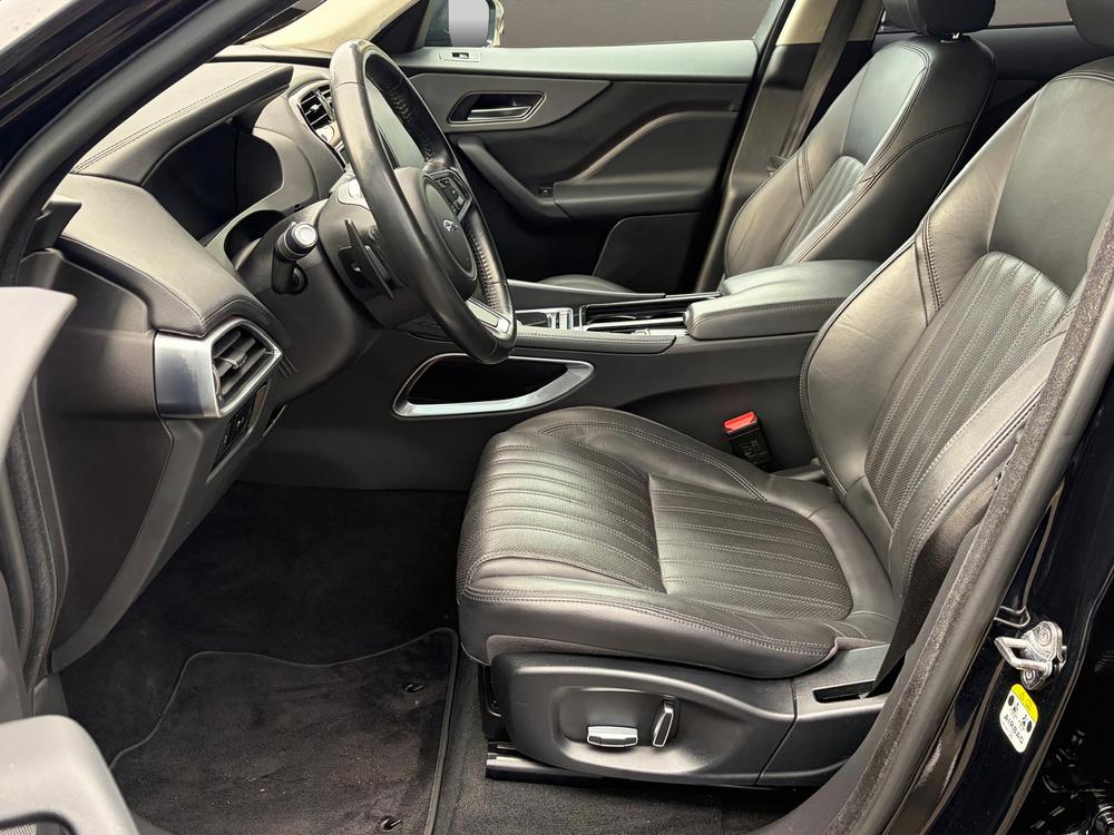 JAGUAR F-Pace 30t 2.0 R-Sport AWD Automatik-image-14