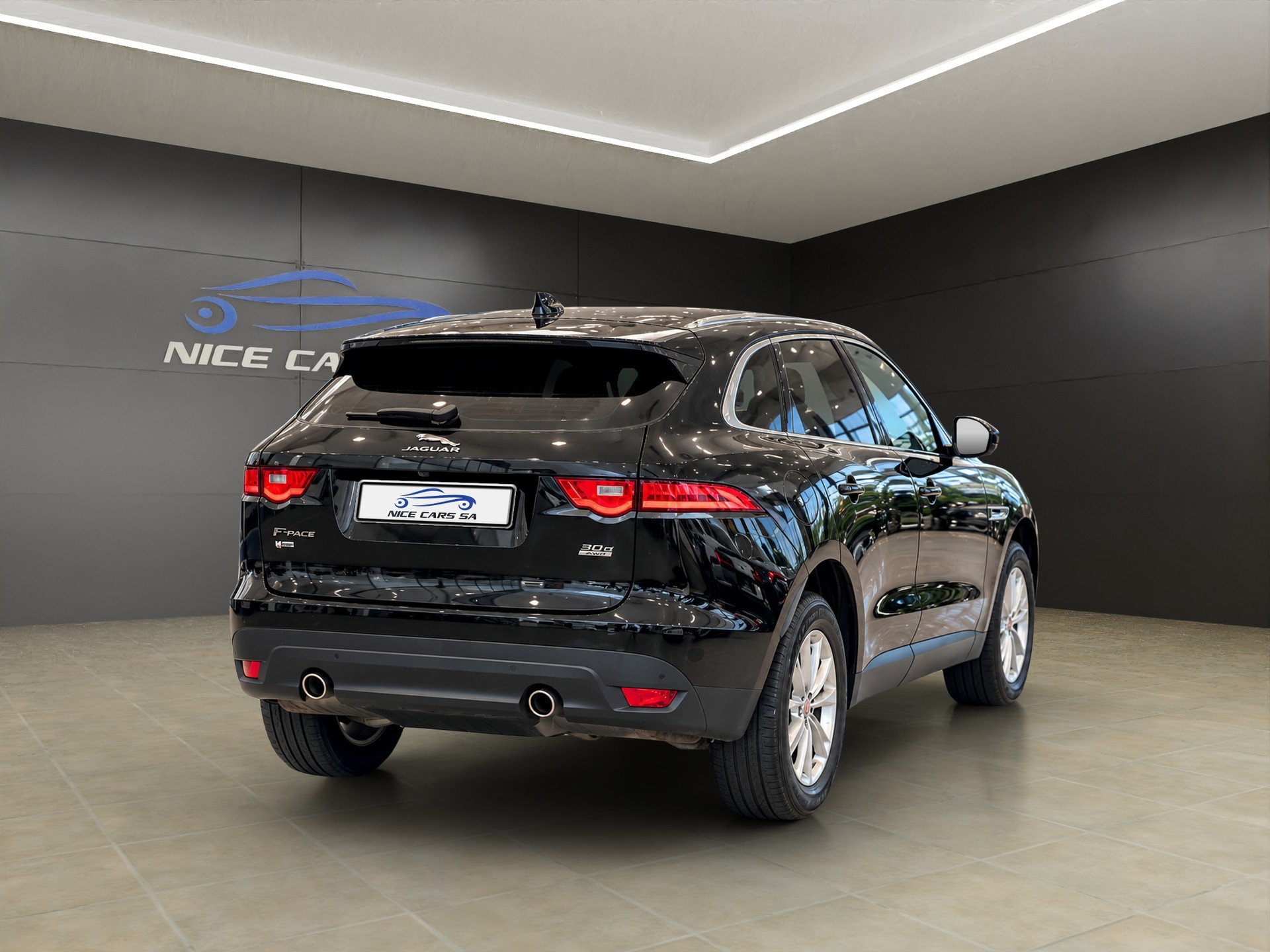 JAGUAR F-Pace 30t 2.0 R-Sport AWD Automatik-image-7