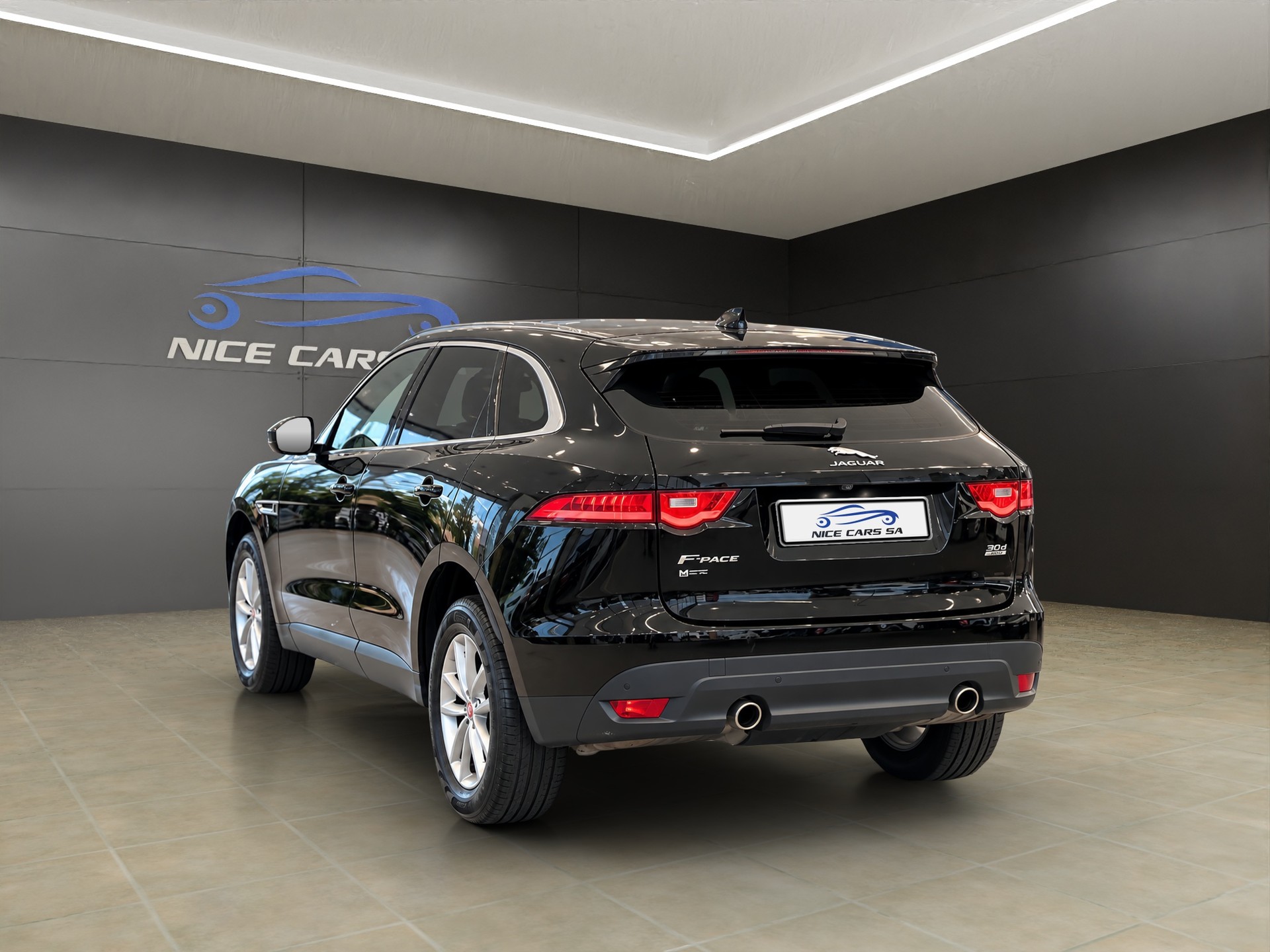 JAGUAR F-Pace 30t 2.0 R-Sport AWD Automatik-image-6