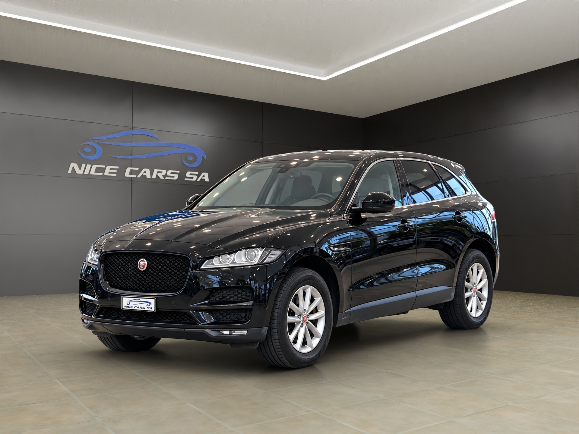 JAGUAR F-Pace 30t 2.0 R-Sport AWD Automatik-image-0