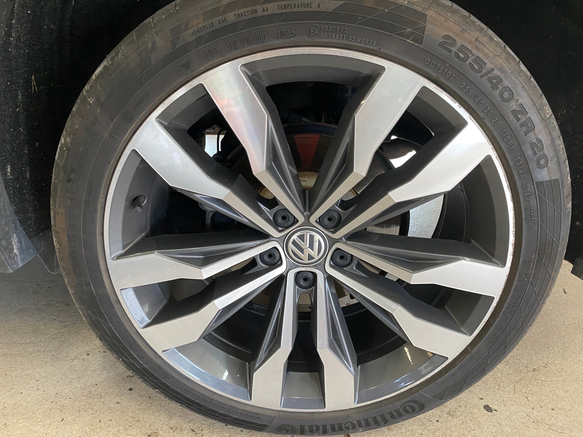 VW Tiguan Allspace 2.0 TDI R-Line-image-6