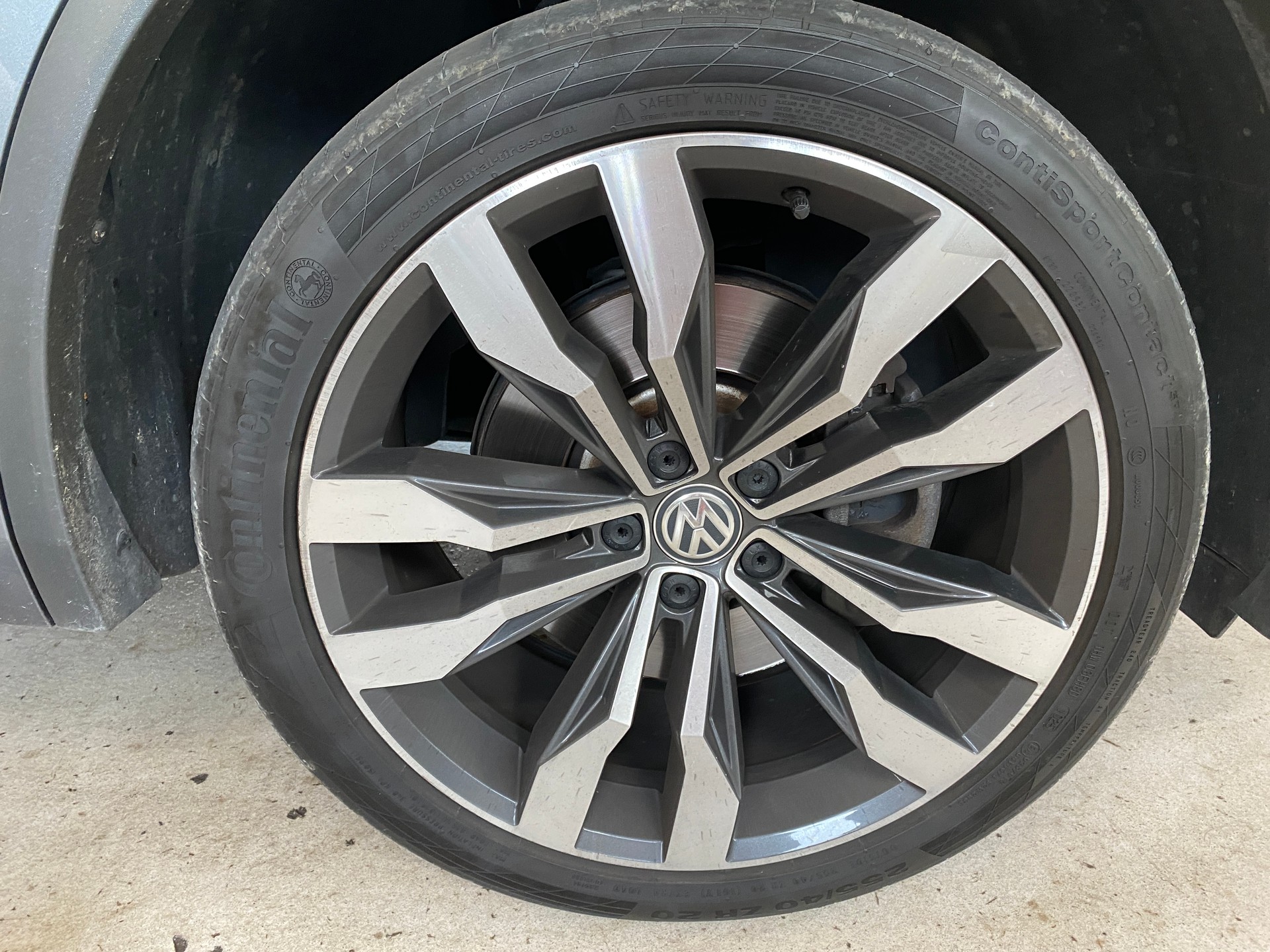 VW Tiguan Allspace 2.0 TDI R-Line-image-4