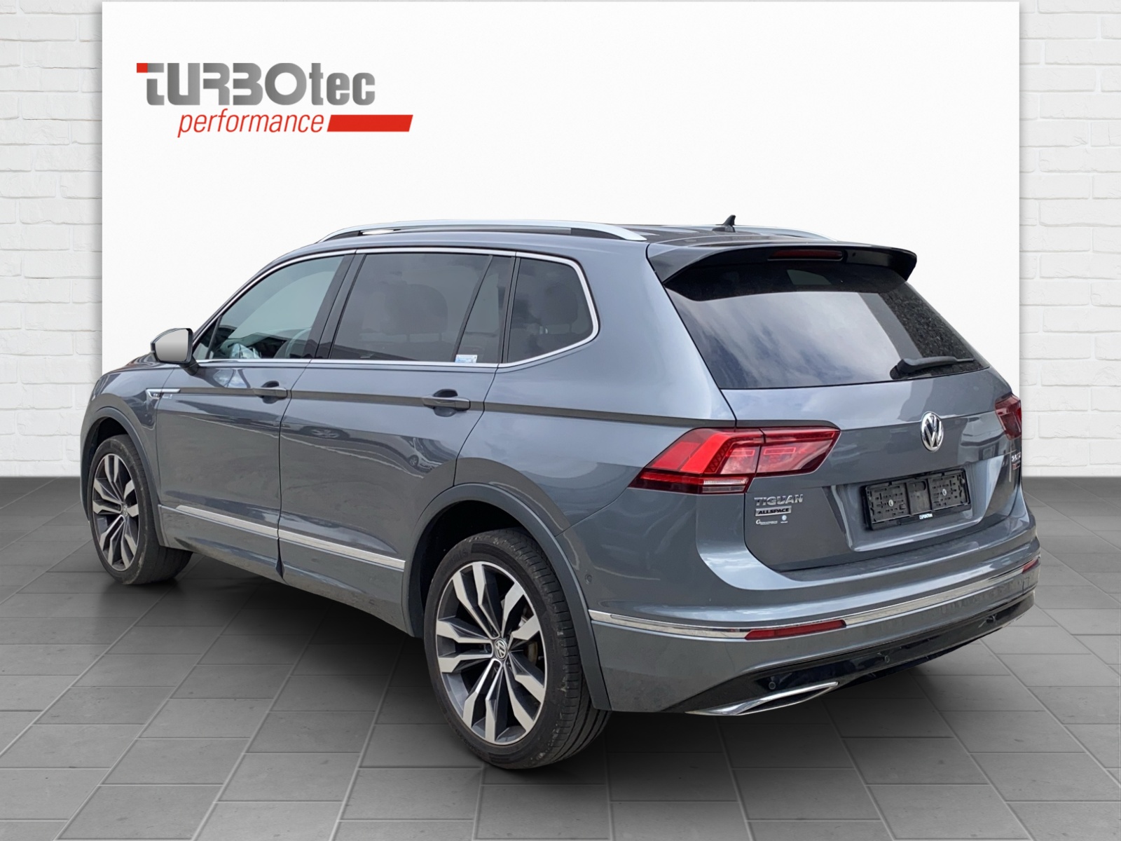 VW Tiguan Allspace 2.0 TDI R-Line-image-2