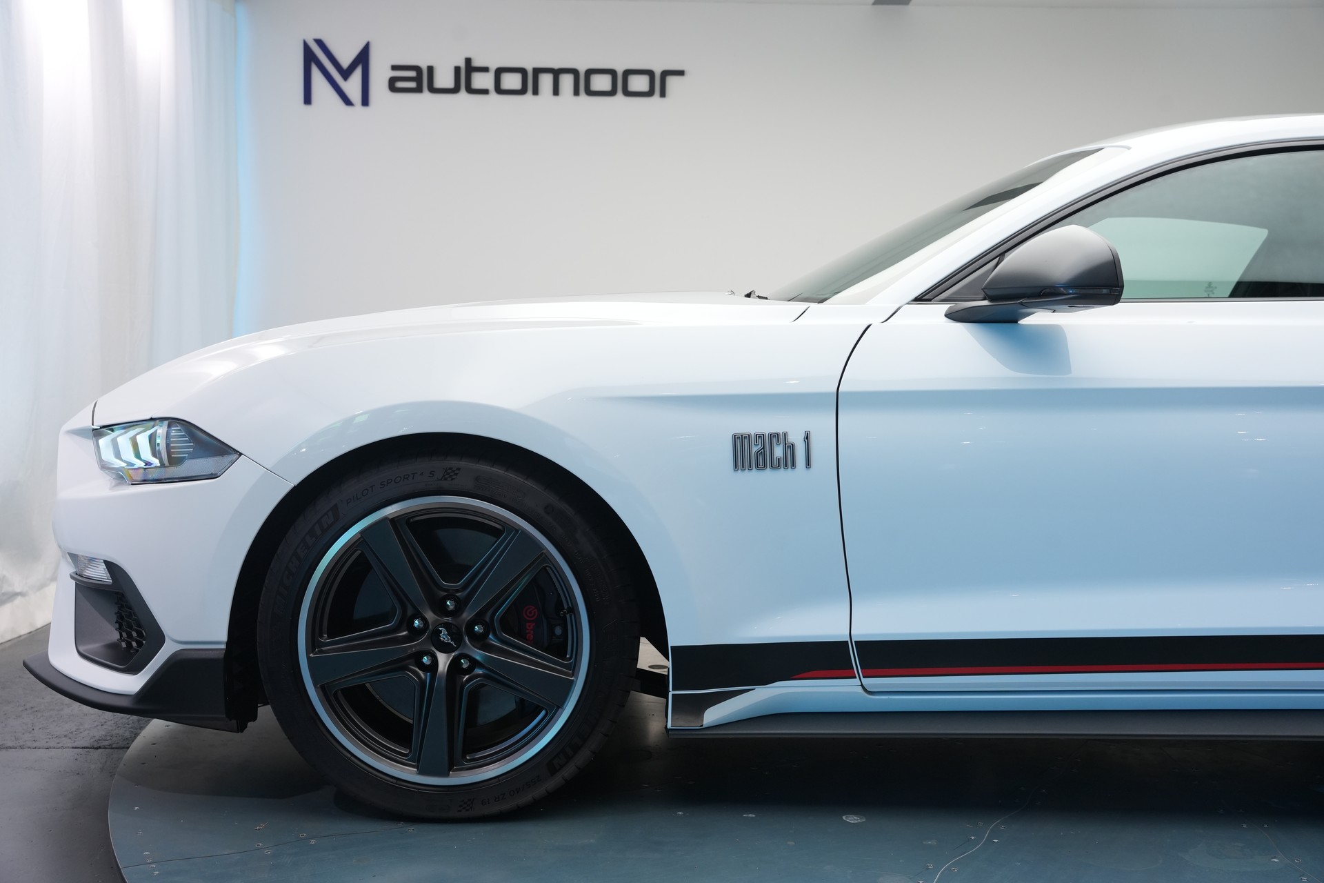 FORD Mustang Fastback 5.0 V8 Mach 1 Automat-image-43
