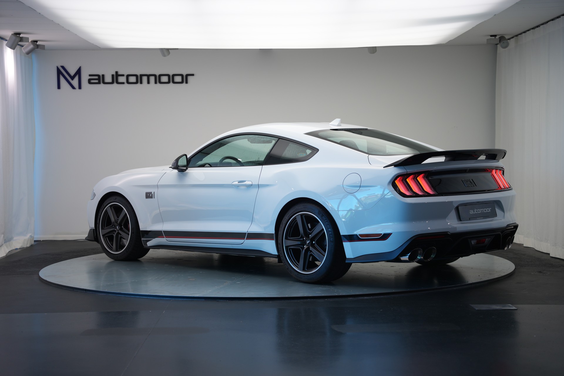 FORD Mustang Fastback 5.0 V8 Mach 1 Automat-image-6