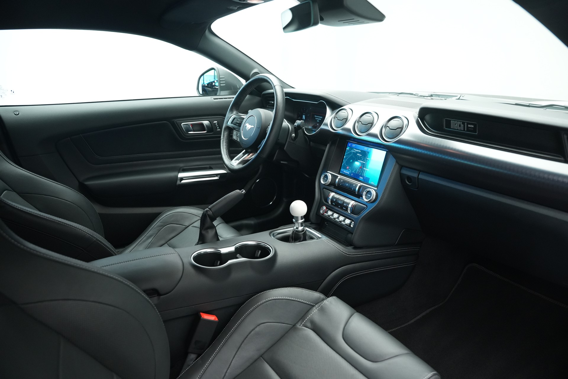 FORD Mustang Fastback 5.0 V8 Mach 1 Automat-image-11