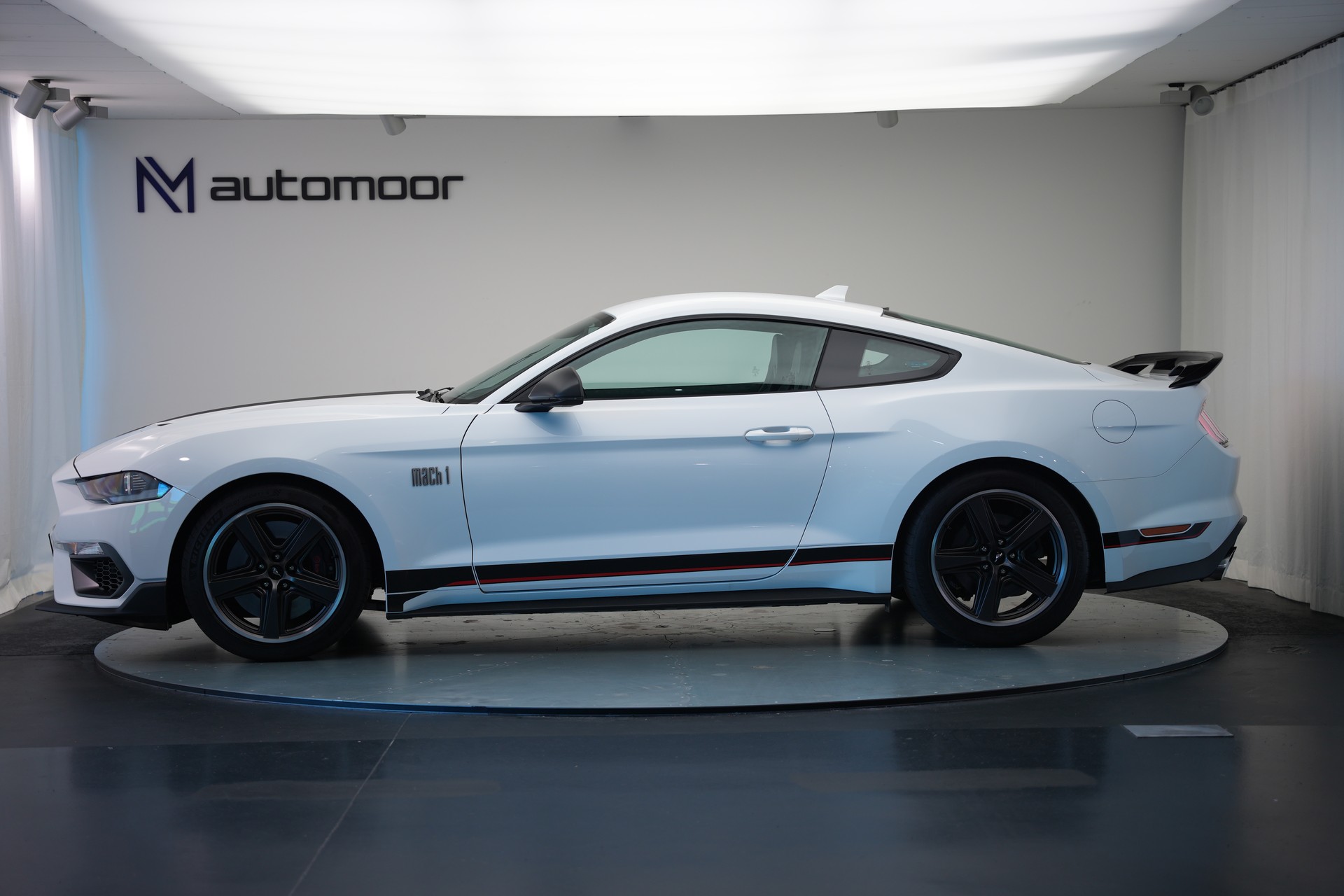 FORD Mustang Fastback 5.0 V8 Mach 1 Automat-image-7