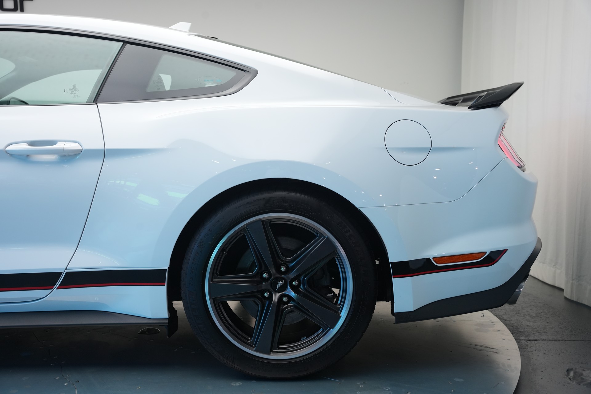 FORD Mustang Fastback 5.0 V8 Mach 1 Automat-image-44