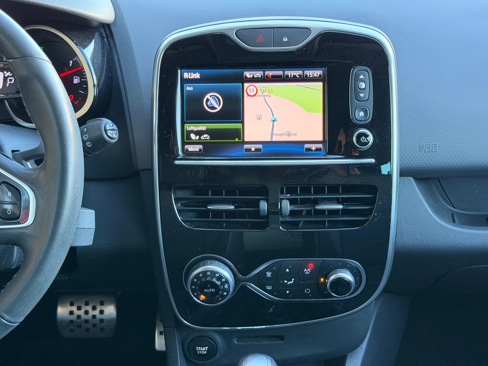RENAULT Clio Grandtour 1.2 TCe 120 Iconic S/S-image-18