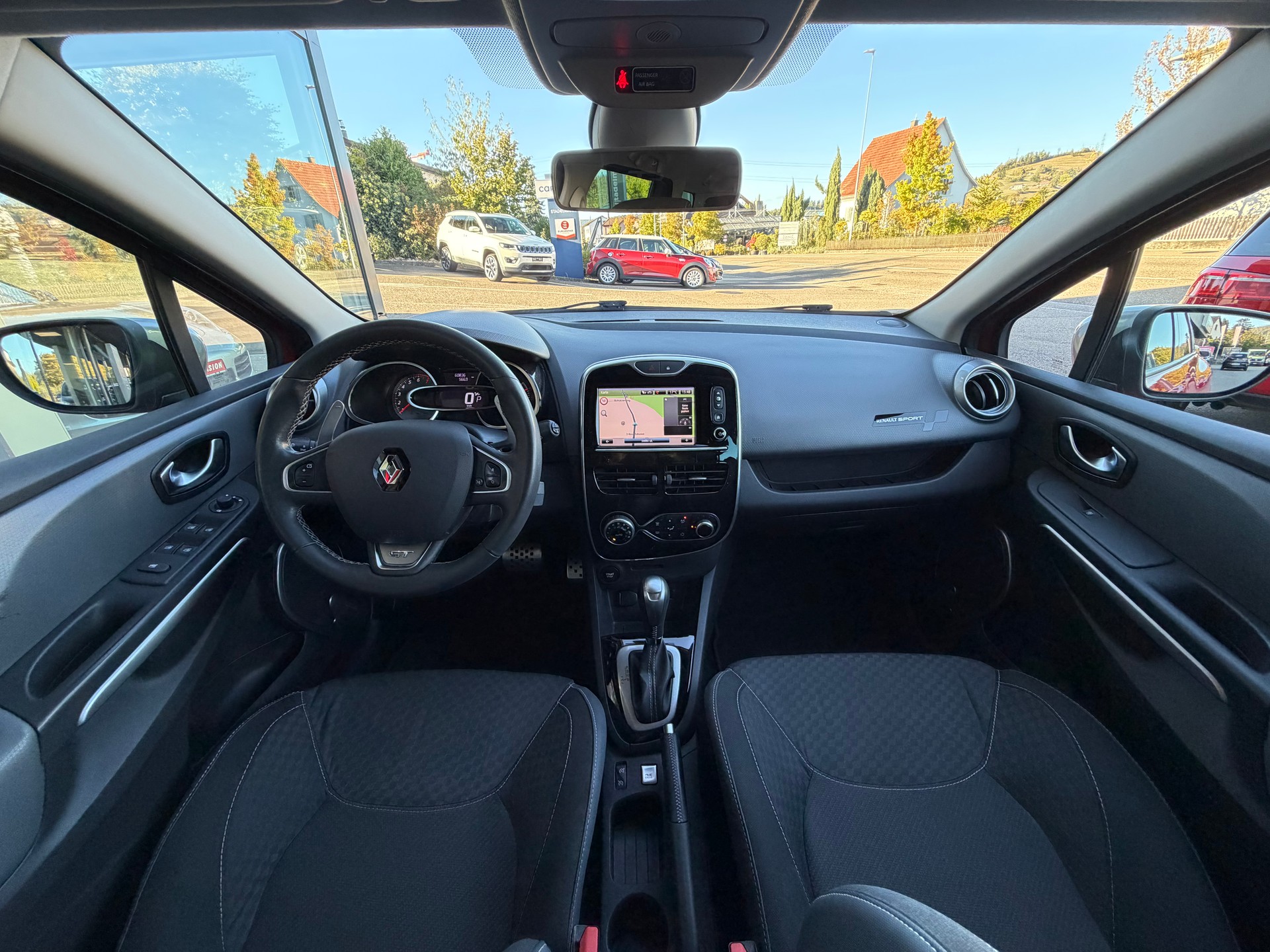 RENAULT Clio Grandtour 1.2 TCe 120 Iconic S/S-image-19