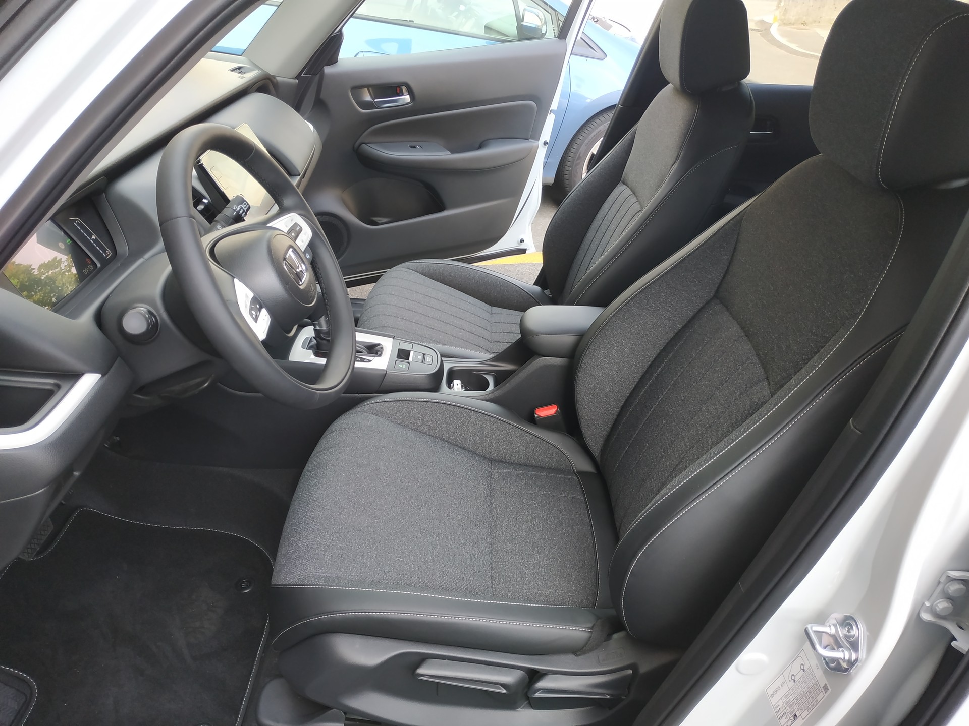 HONDA Jazz 1.5i-MMD Advance E-CVT-image-11