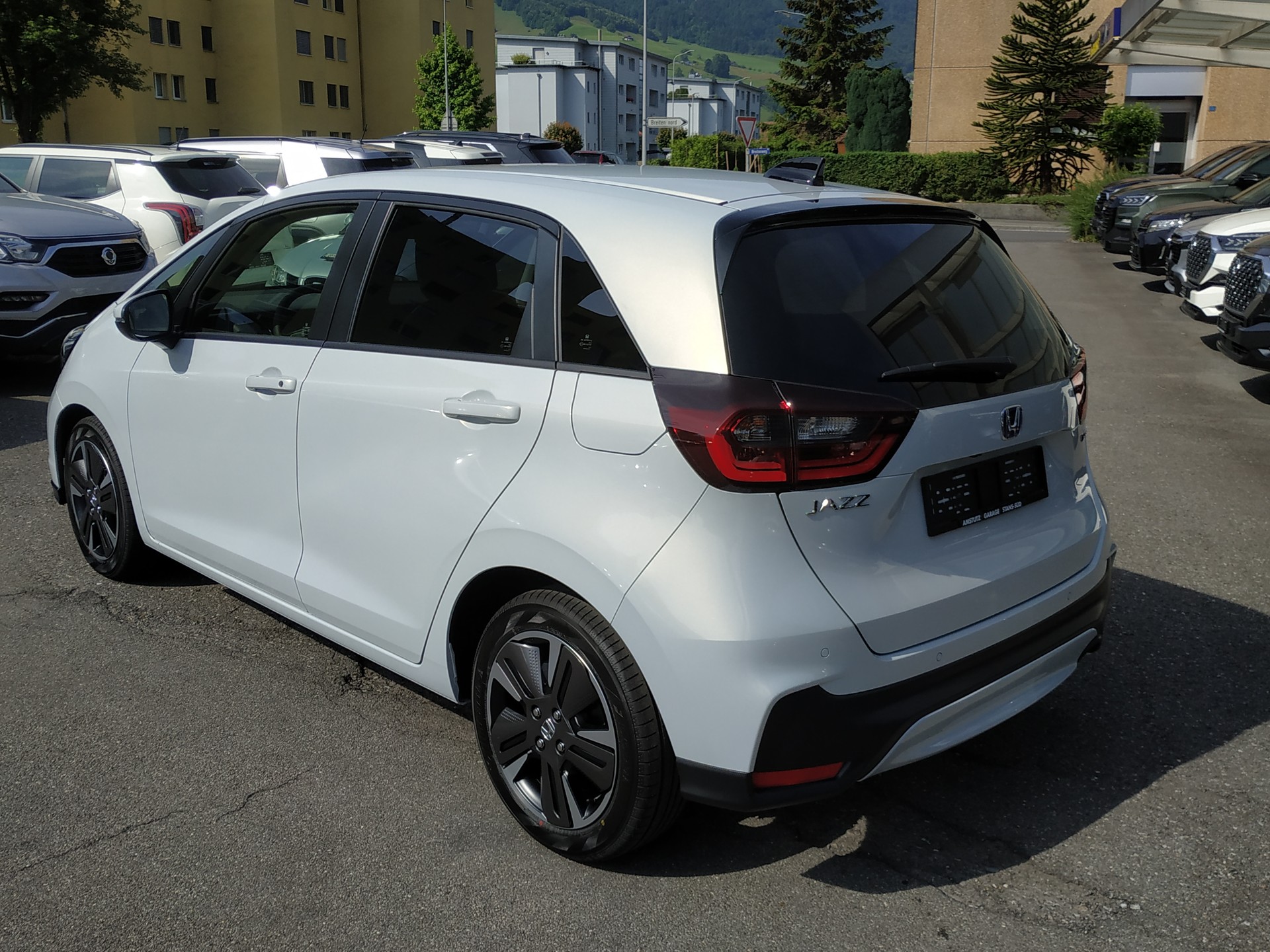 HONDA Jazz 1.5i-MMD Advance E-CVT-image-4