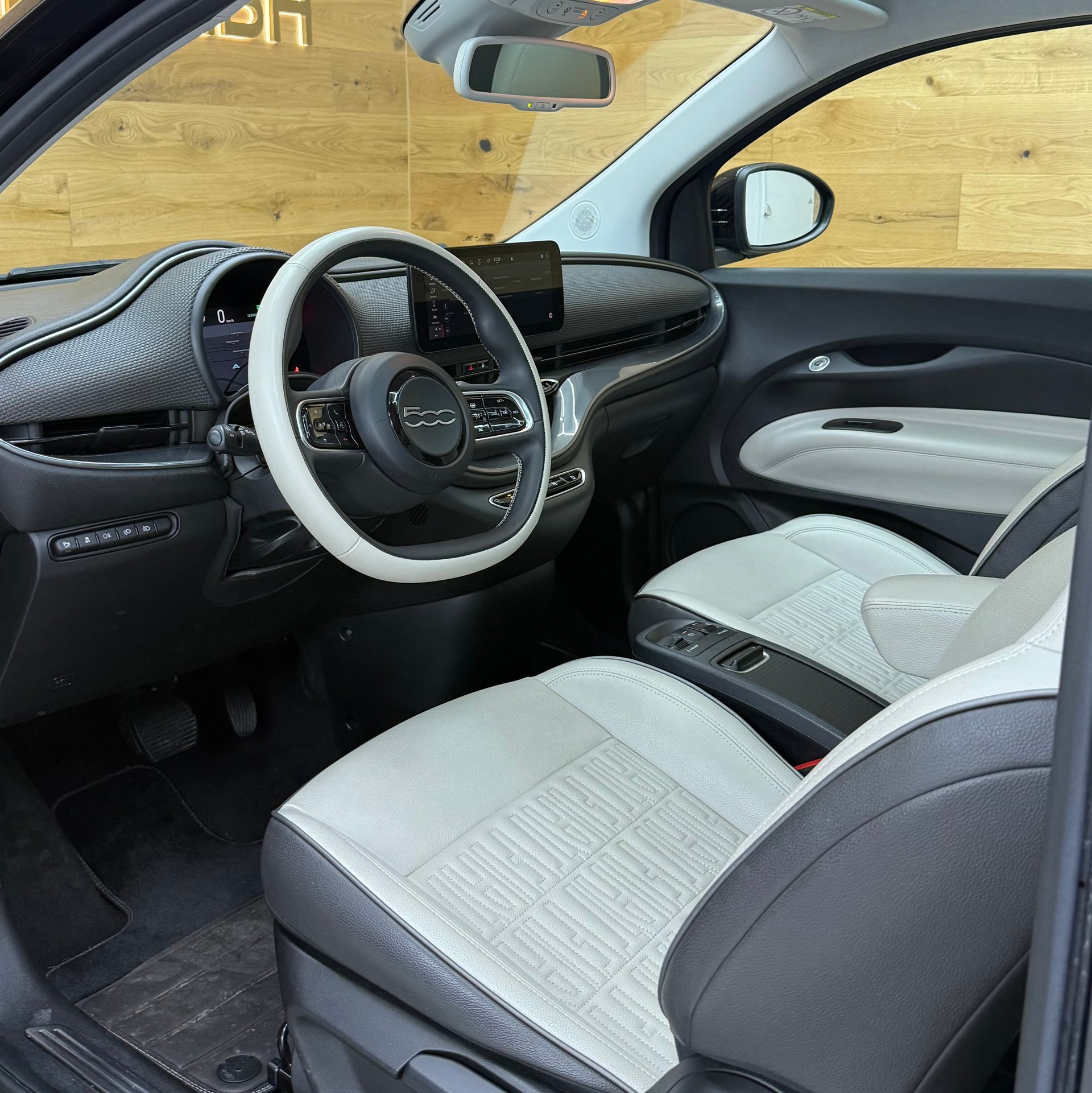 FIAT 500 3+1 electric 87 kW La Prima By Bocelli-image-7