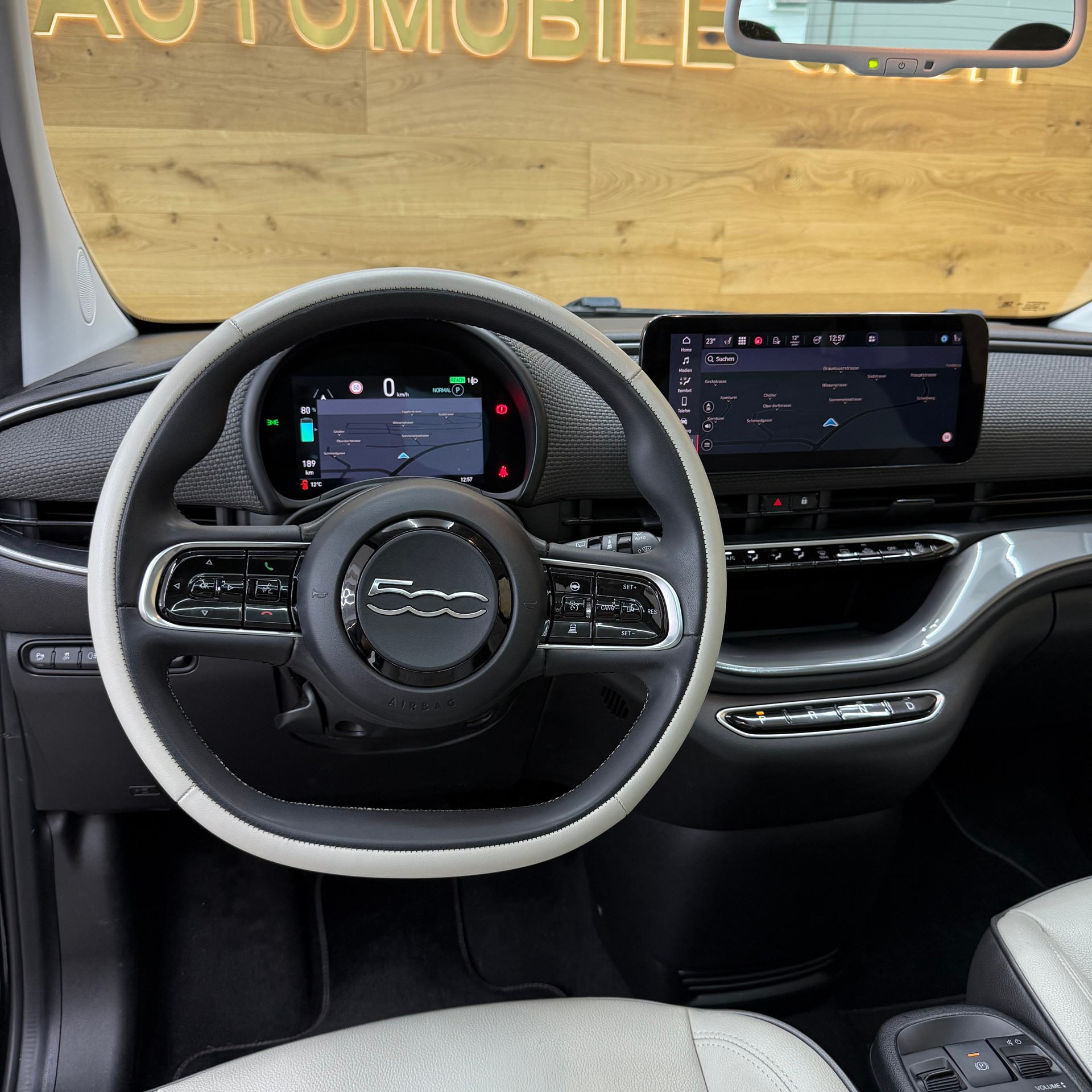 FIAT 500 3+1 electric 87 kW La Prima By Bocelli-image-8