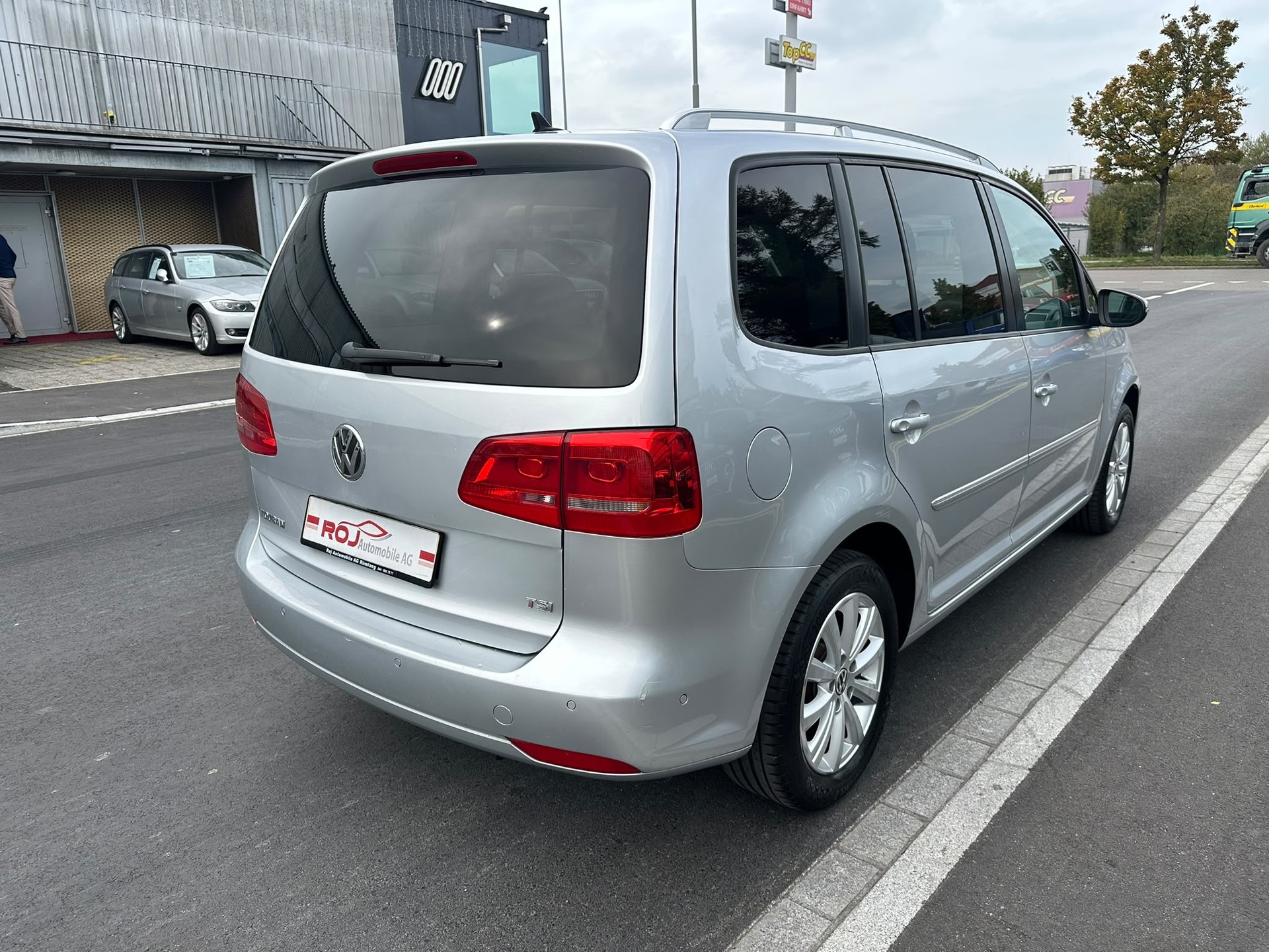 VW Touran 1.4 TSI Highline DSG-image-5