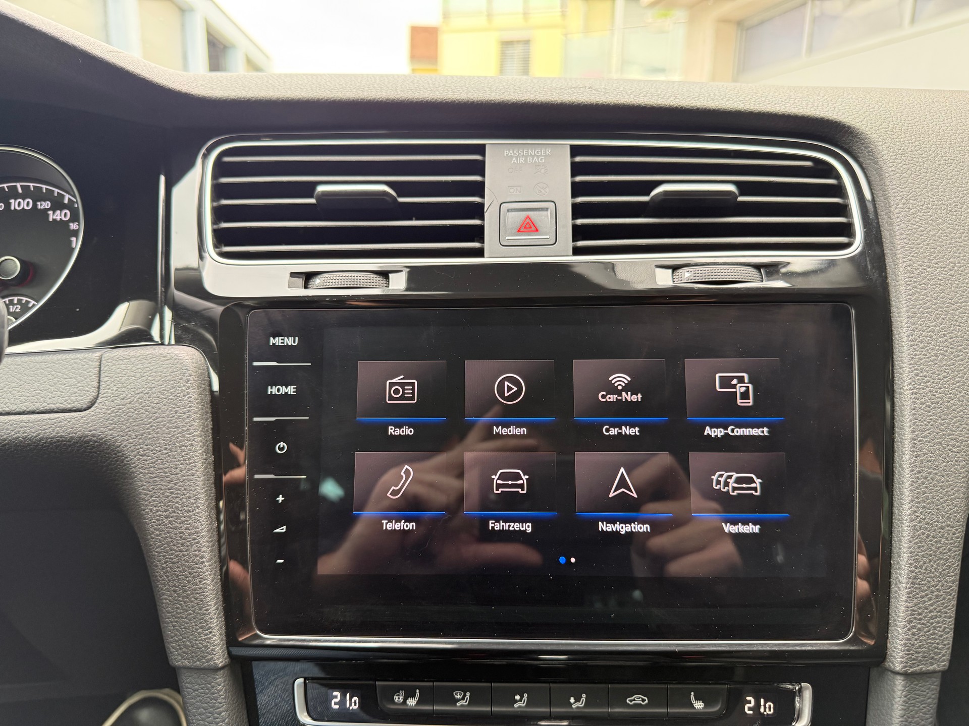 VW Golf 2.0 TDI Highline Swiss Line Limited 4M DSG-image-16