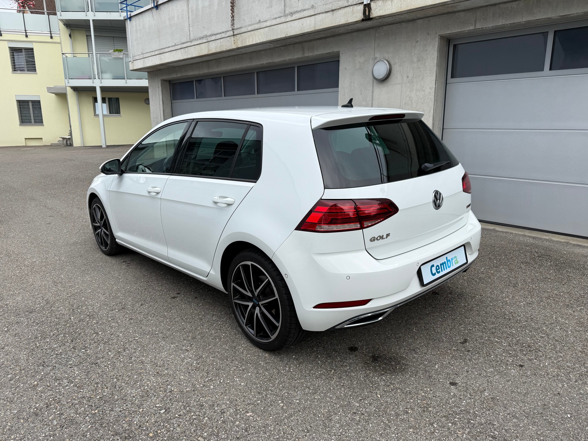 VW Golf 2.0 TDI Highline Swiss Line Limited 4M DSG-image-5