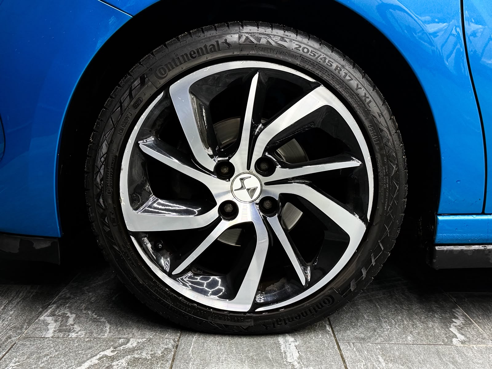 DS AUTOMOBILES DS 3 1.2 PureTech Faubourg Addict-image-17