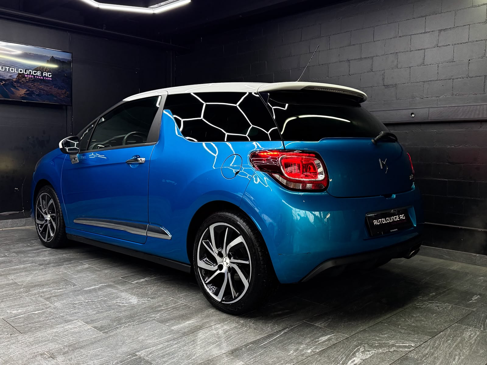 DS AUTOMOBILES DS 3 1.2 PureTech Faubourg Addict-image-4