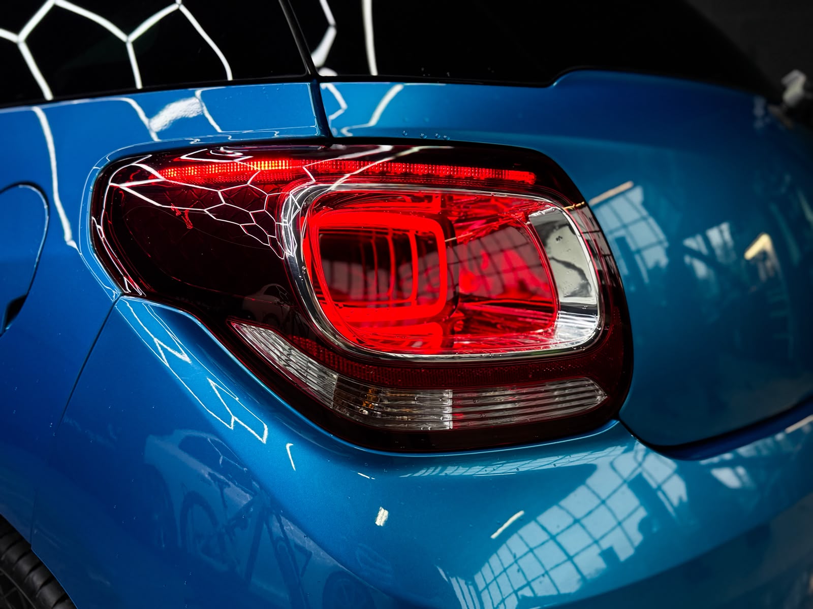 DS AUTOMOBILES DS 3 1.2 PureTech Faubourg Addict-image-8
