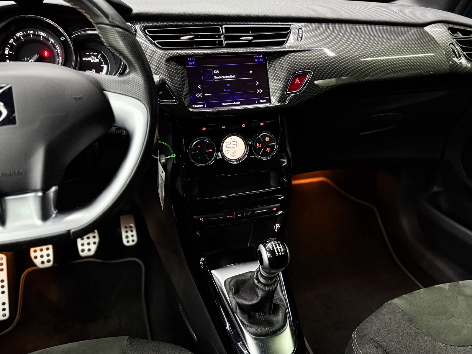 DS AUTOMOBILES DS 3 1.2 PureTech Faubourg Addict-image-11