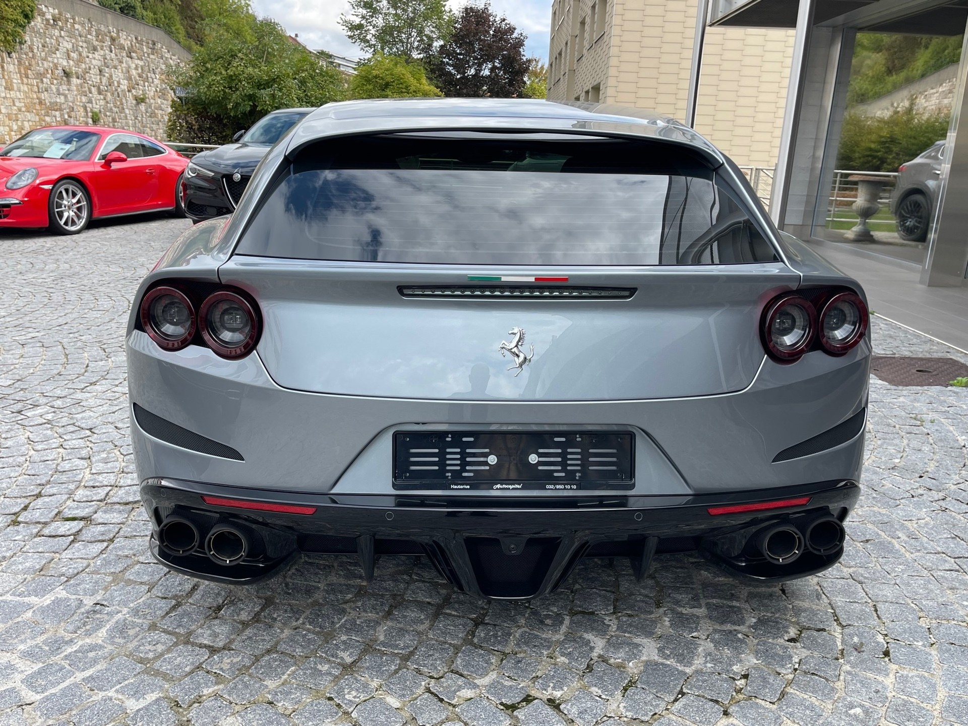 FERRARI GTC 4 Lusso-image-3