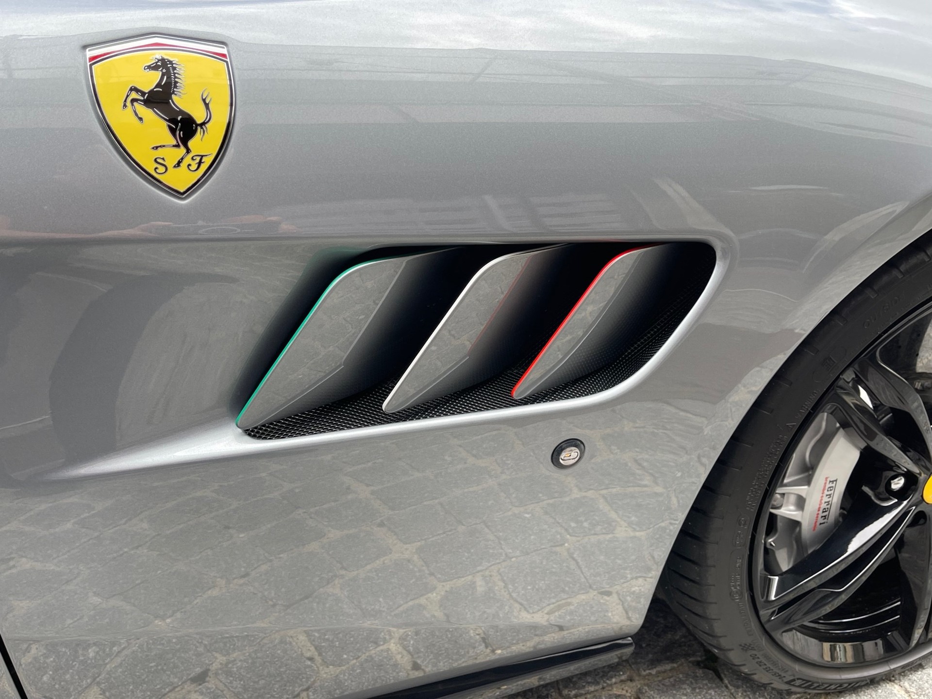 FERRARI GTC 4 Lusso-image-6