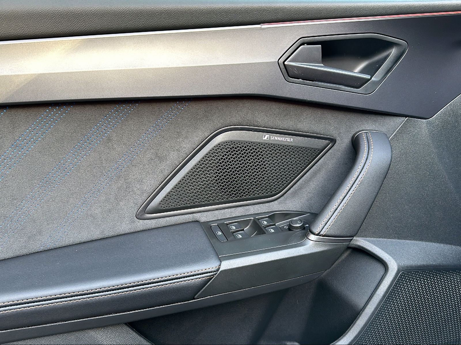 CUPRA LEON 1.5 TSI DSG-image-10