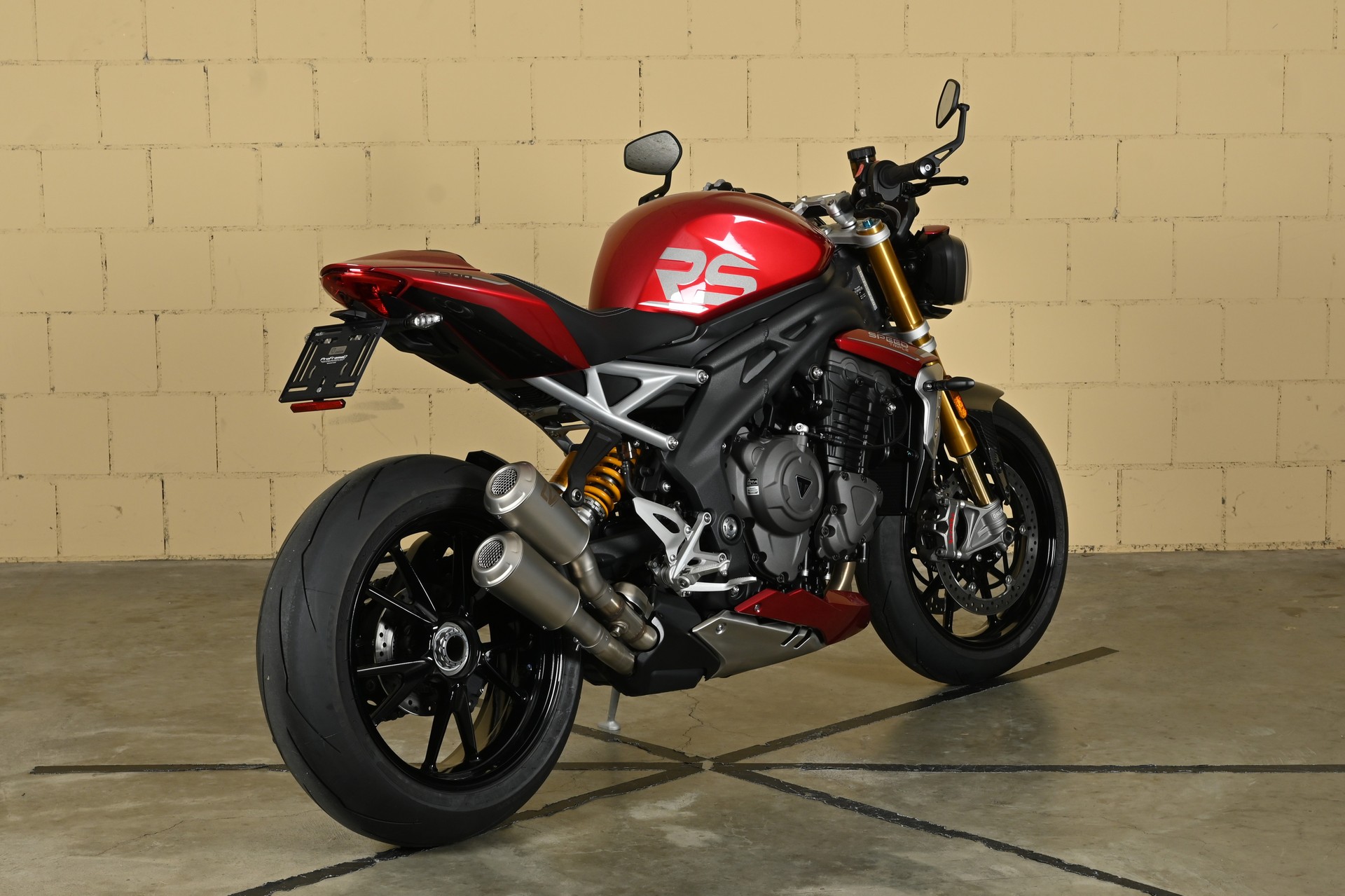 TRIUMPH Speed Triple RS-showroom-element-2