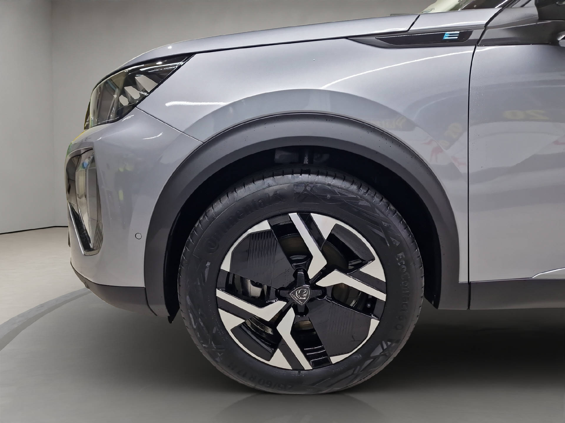 PEUGEOT E-2008 GT-image-12