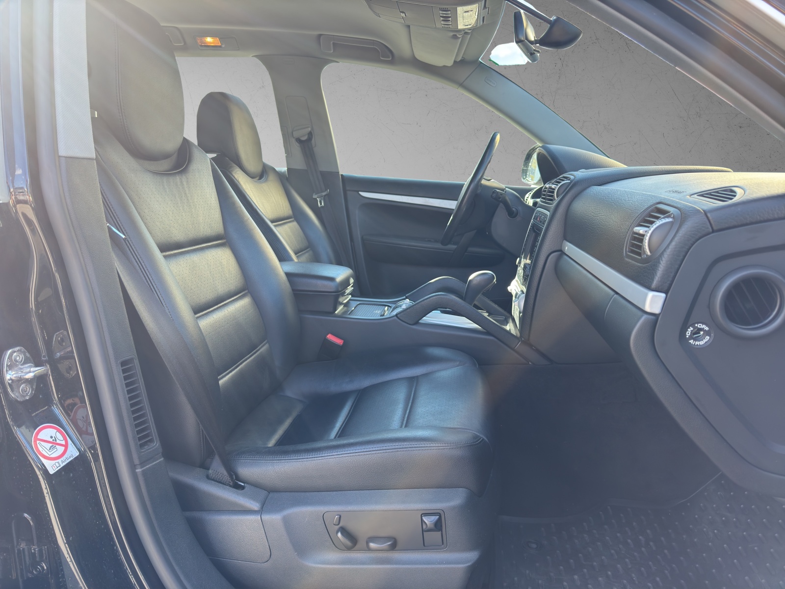 PORSCHE Cayenne-image-9
