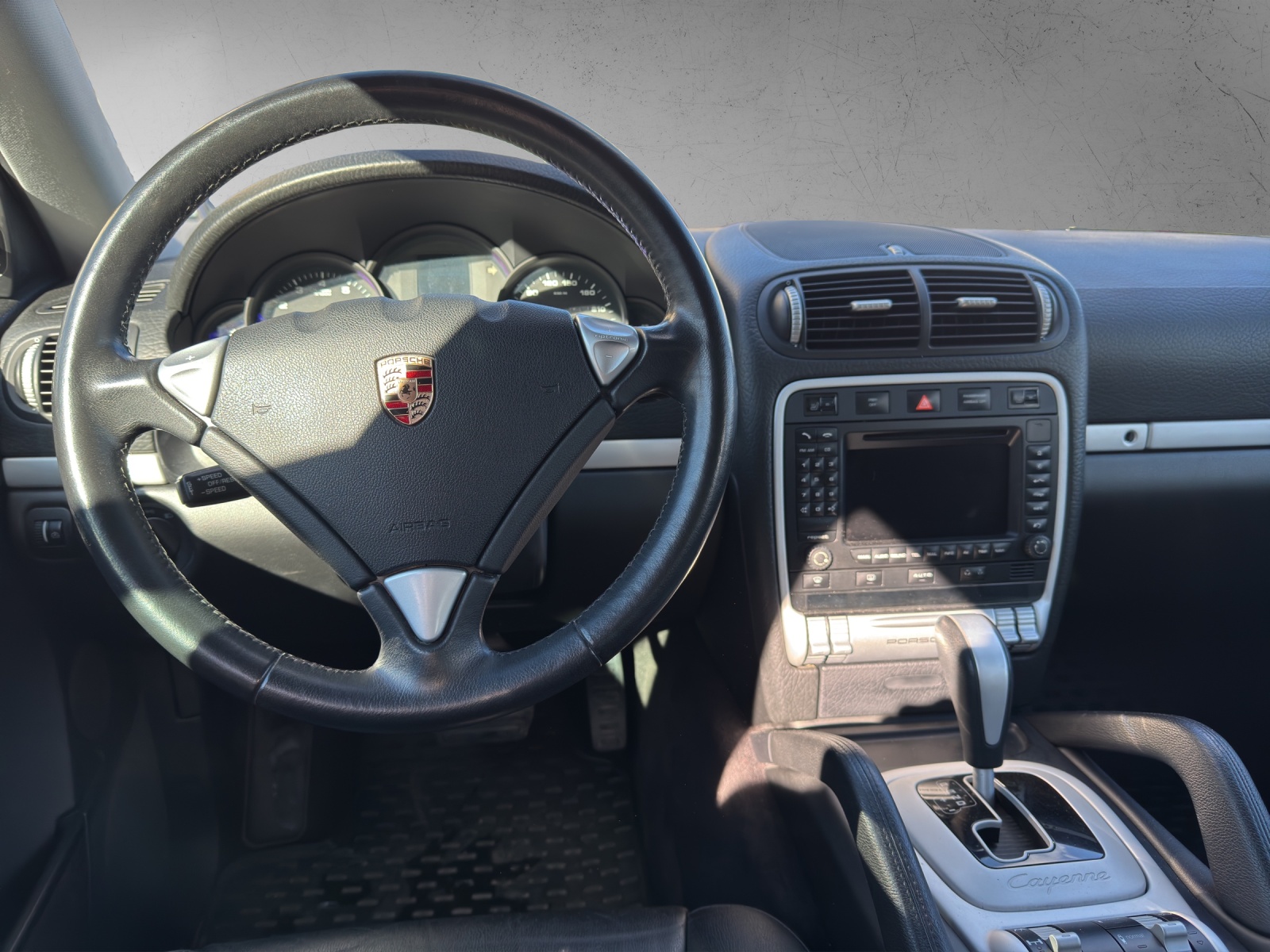 PORSCHE Cayenne-image-6